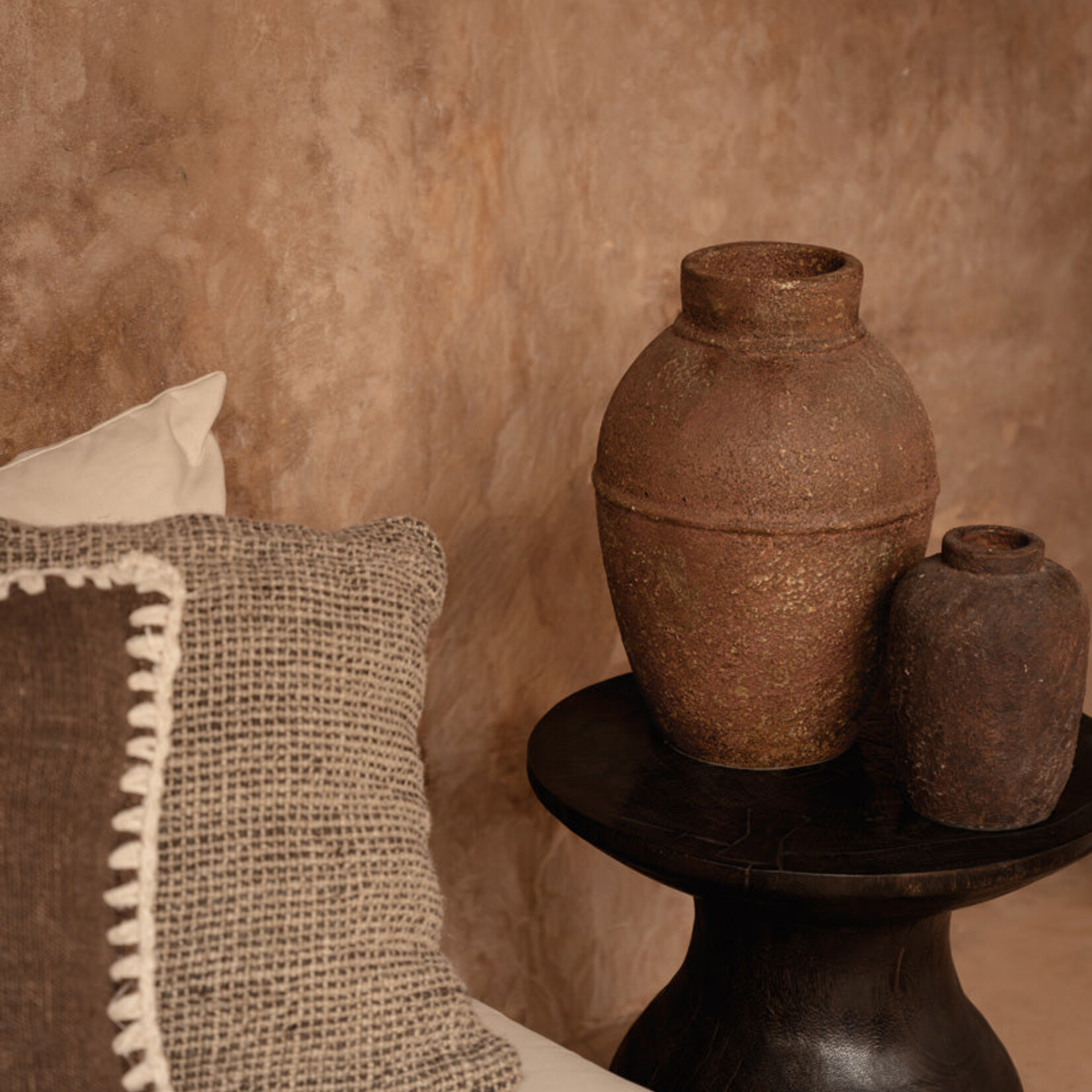 Bazar Bizar Antwerp The Clay Echo Vase - Burgundy - S
