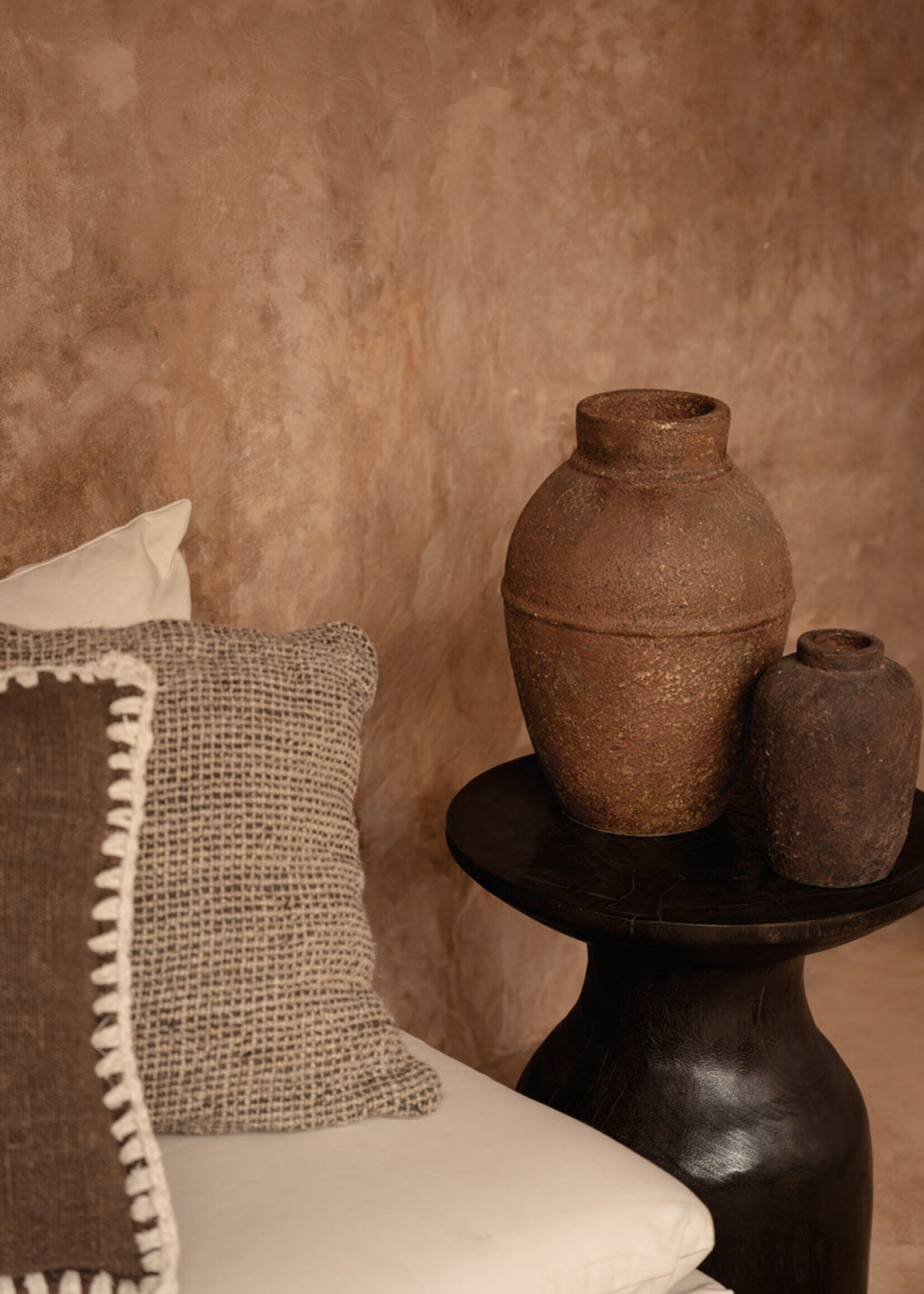 Bazar Bizar Antwerp The Clay Echo Vase - Burgundy - S