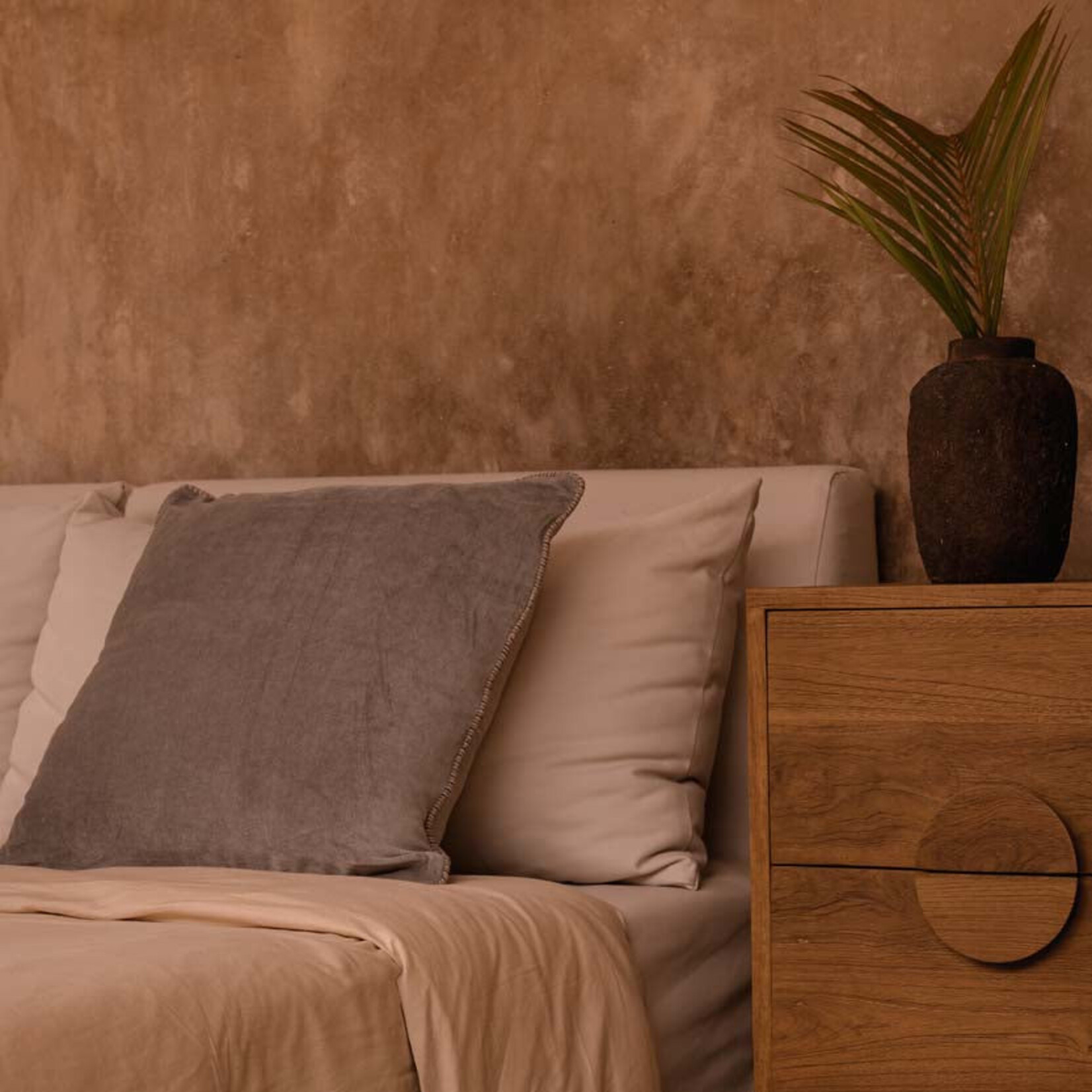 Bazar Bizar Antwerp The Eclipse Nightstand - Natural