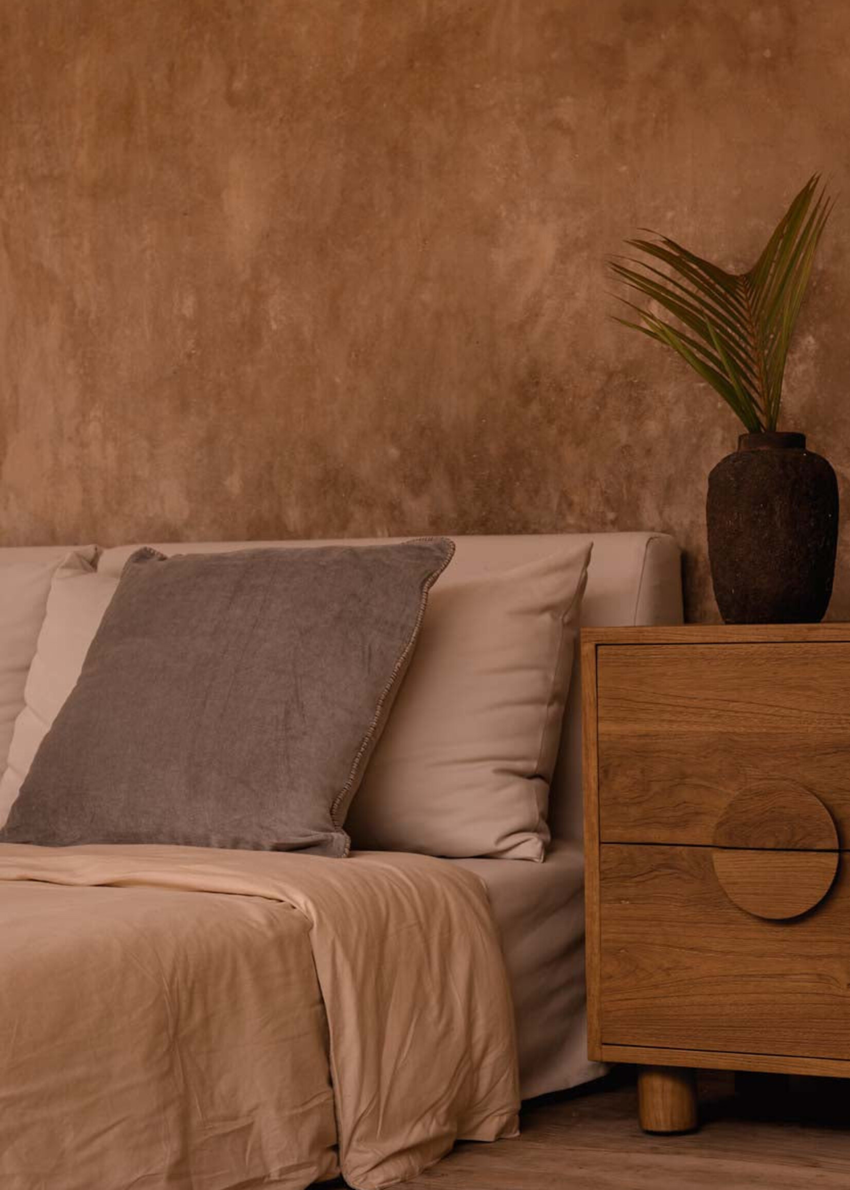 Bazar Bizar Antwerp The Eclipse Nightstand - Natural
