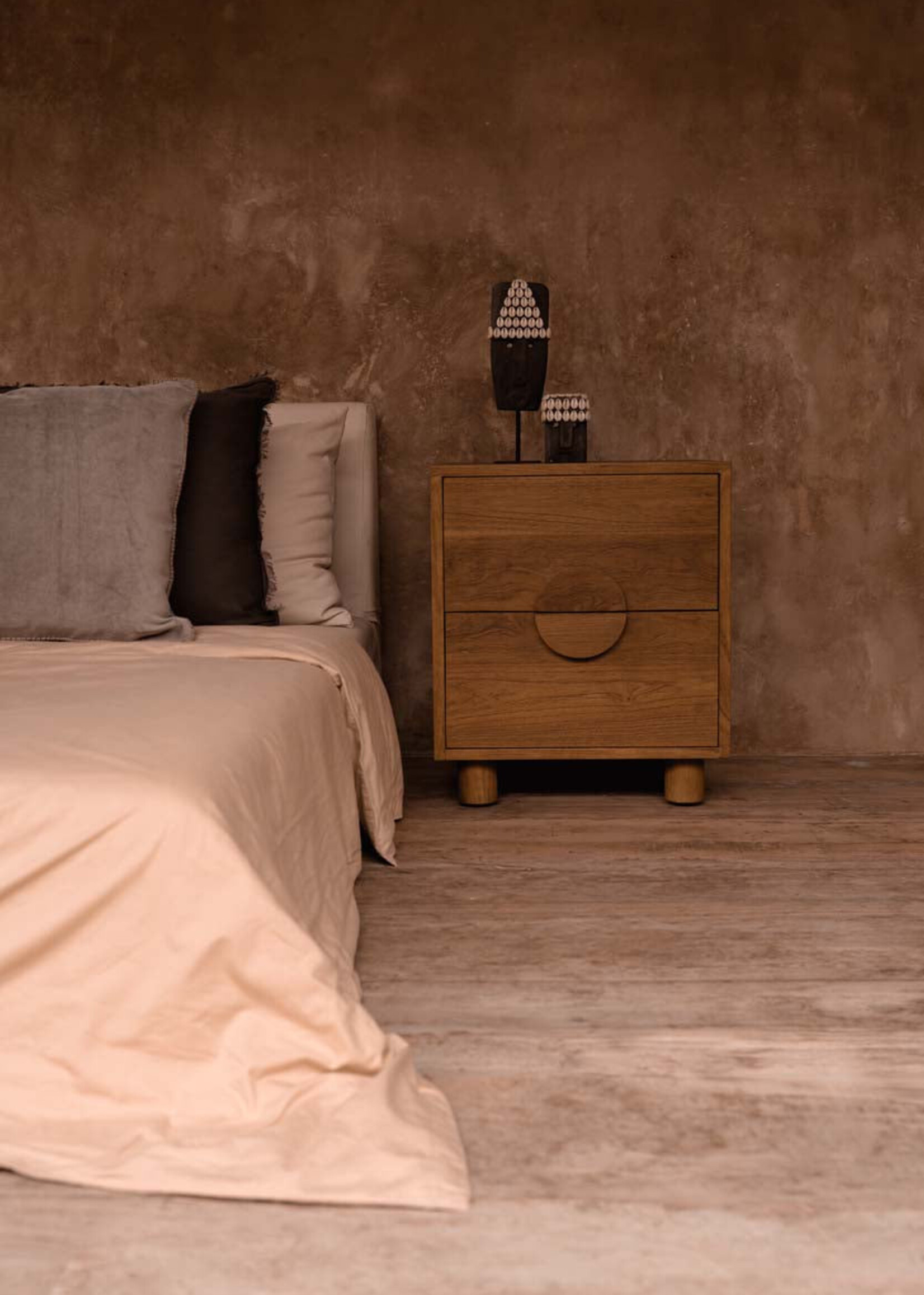 Bazar Bizar Antwerp The Eclipse Nightstand - Natural
