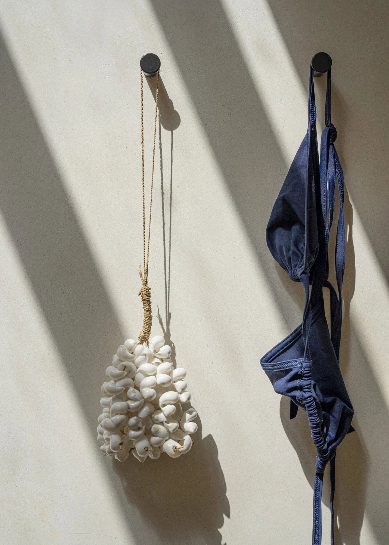 Bazar Bizar Antwerp The Kai Tassel - White