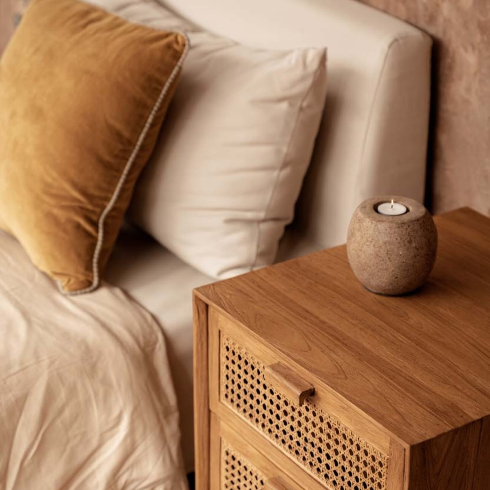 Bazar Bizar Antwerp The Cavestone Candle Holder - Brown