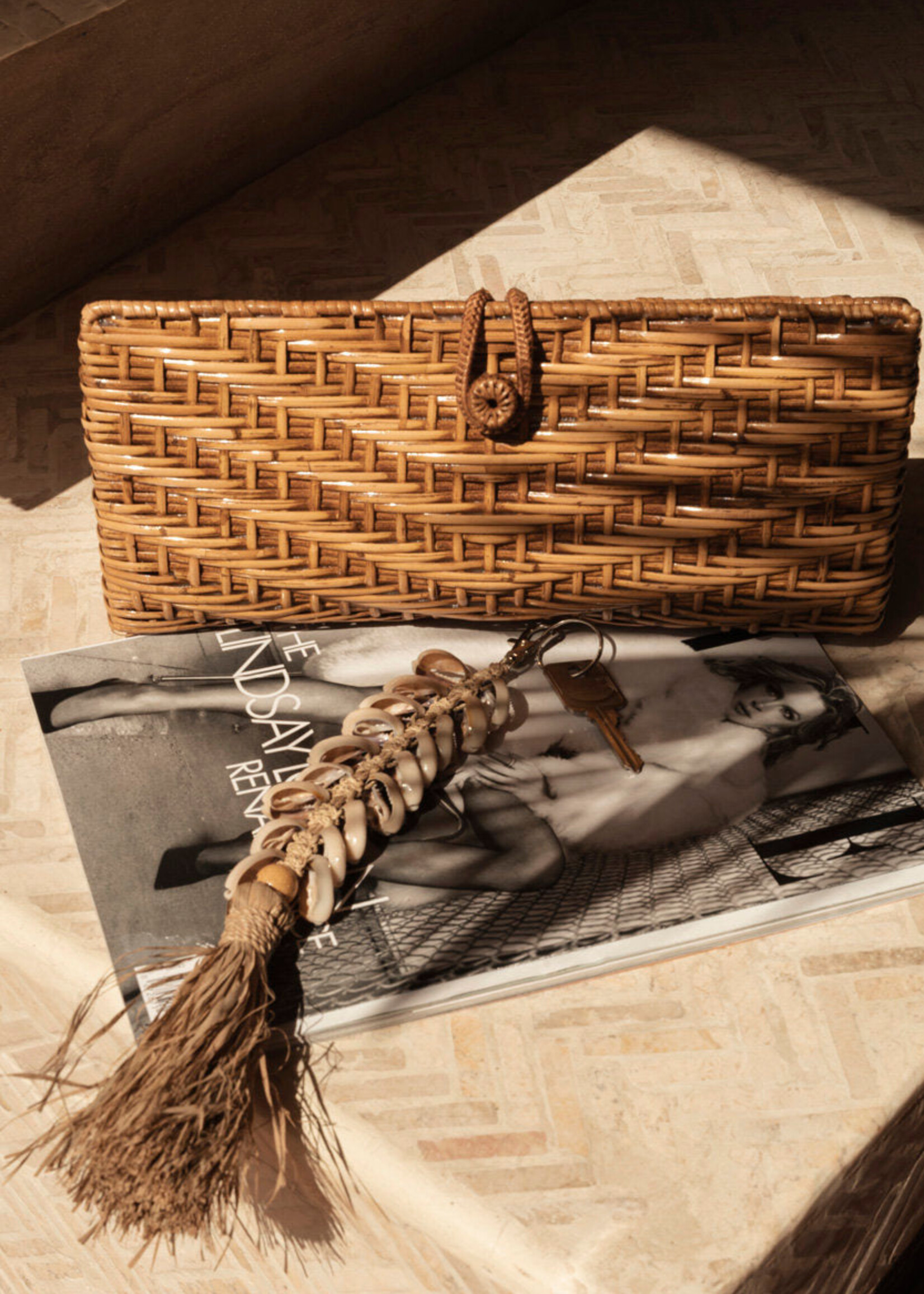 Bazar Bizar Antwerp The Clutch-a-lot - Natural