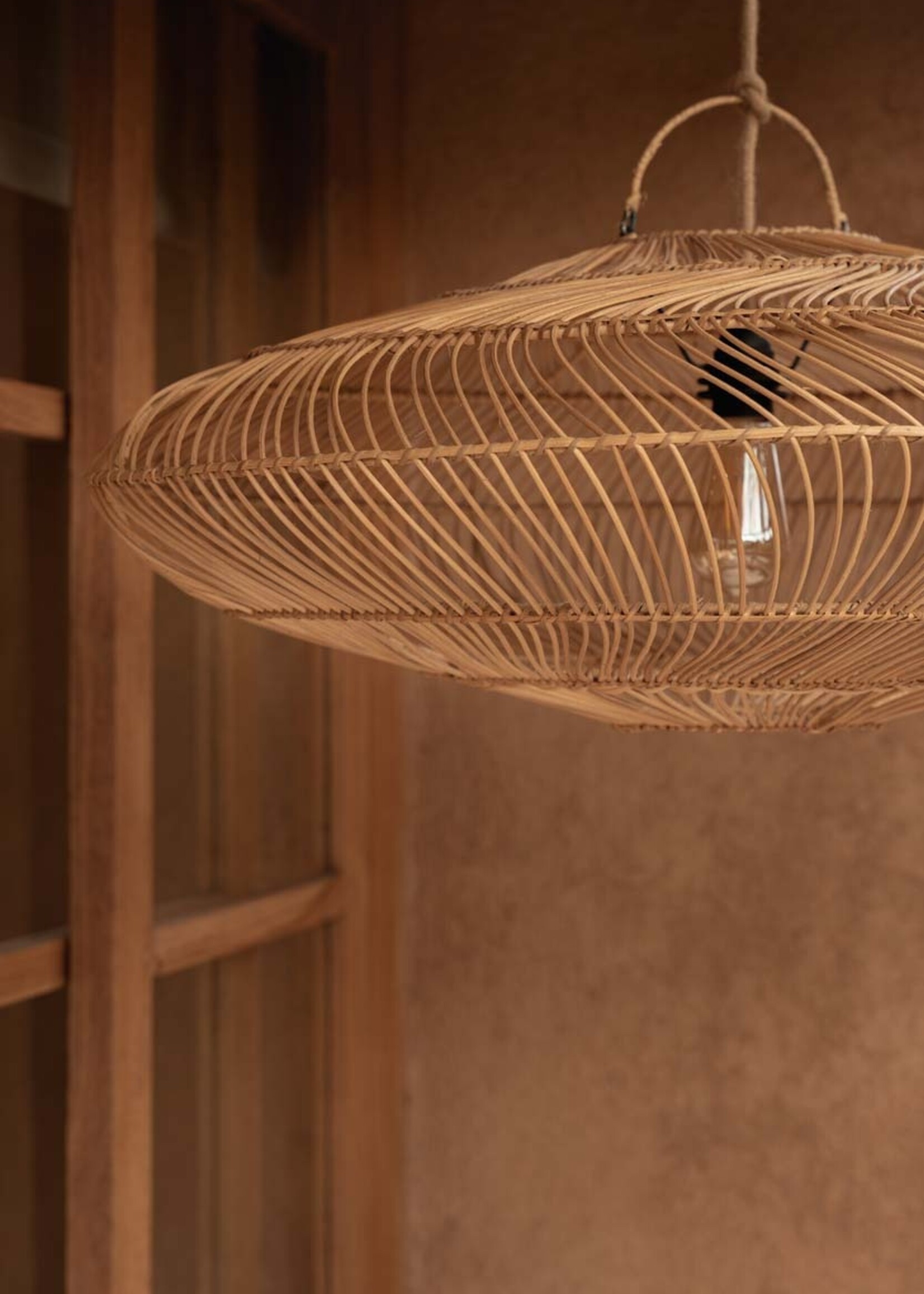 Bazar Bizar Antwerp The Macaron Pendant - Natural - M