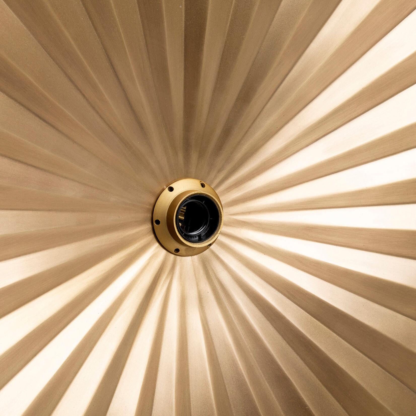 Bazar Bizar Antwerp The Tsijn Tsjin Wall Lamp - Brass - M