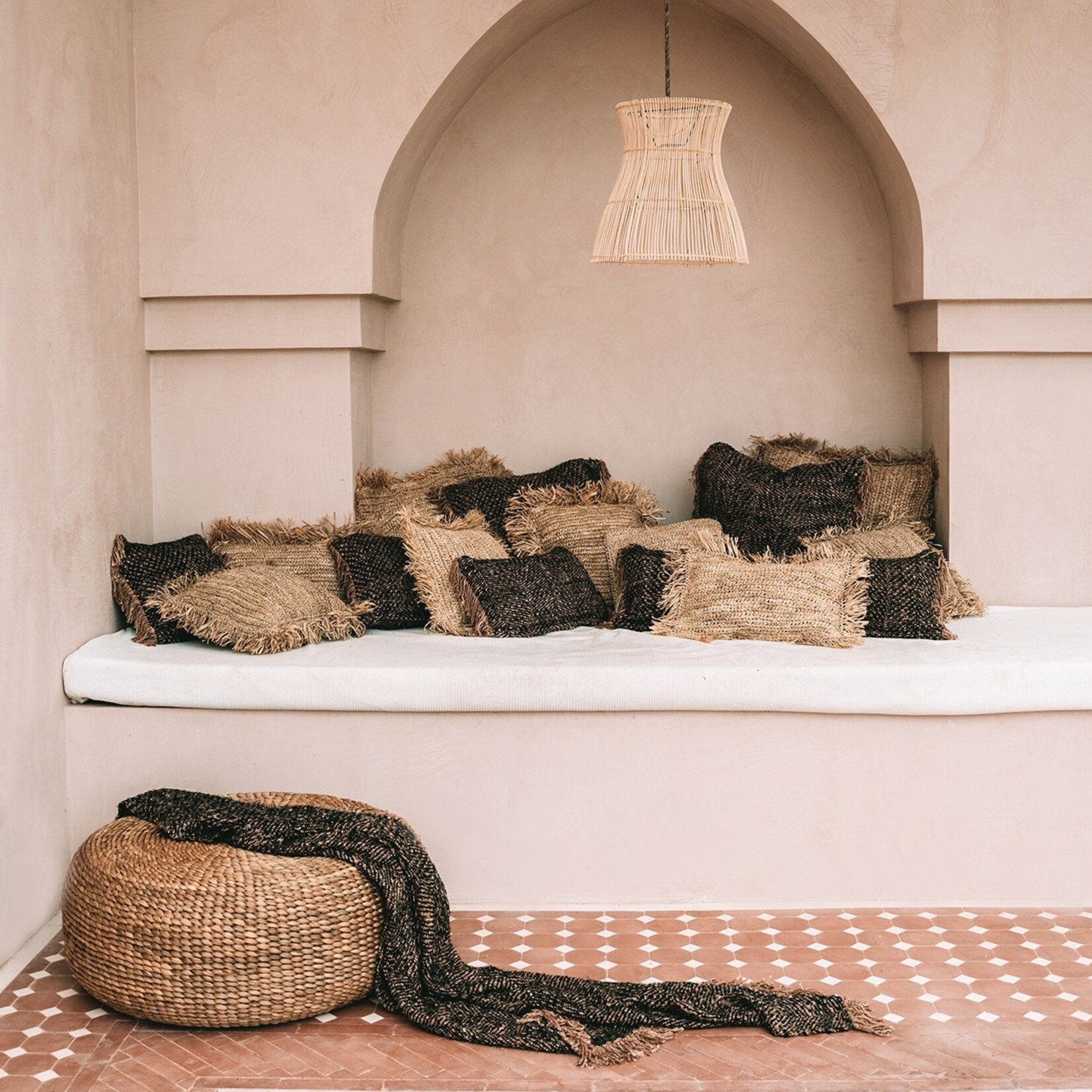 Bazar Bizar Antwerp The Hyacinth Pouffe - Natural - M