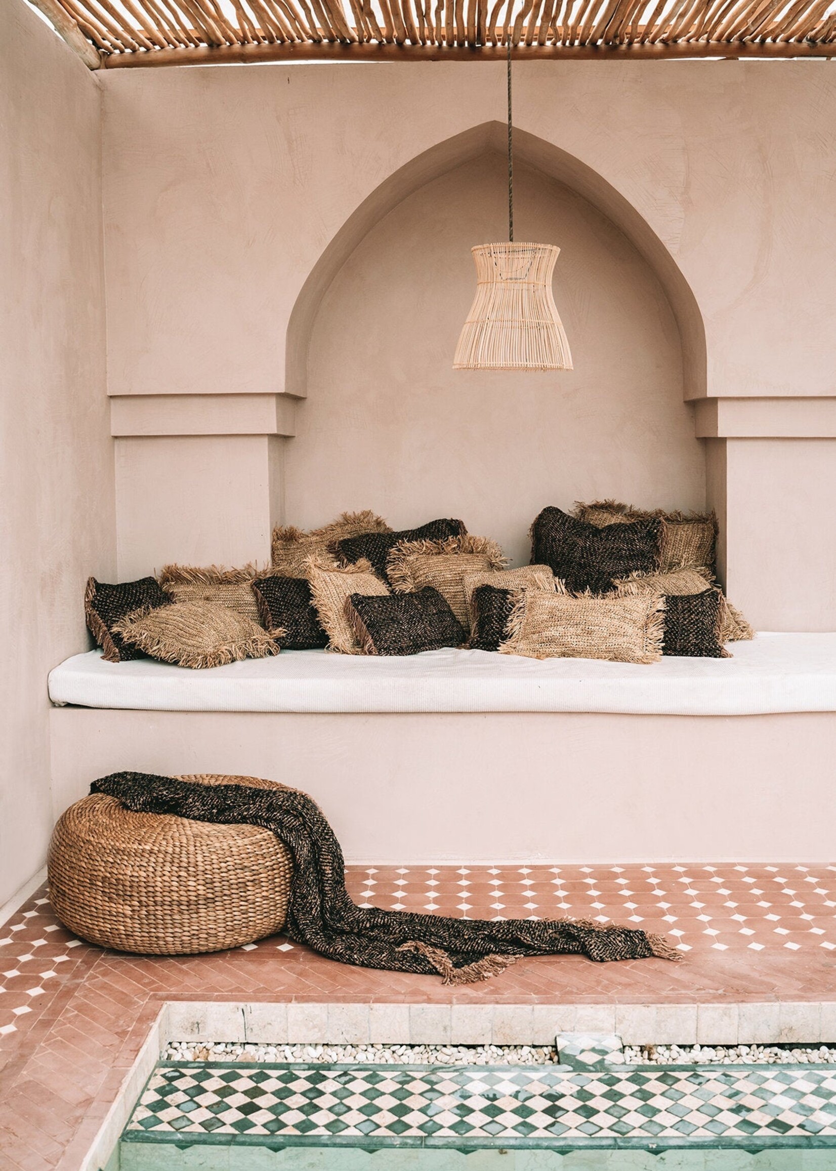 Bazar Bizar Antwerp The Hyacinth Pouffe - Natural - M