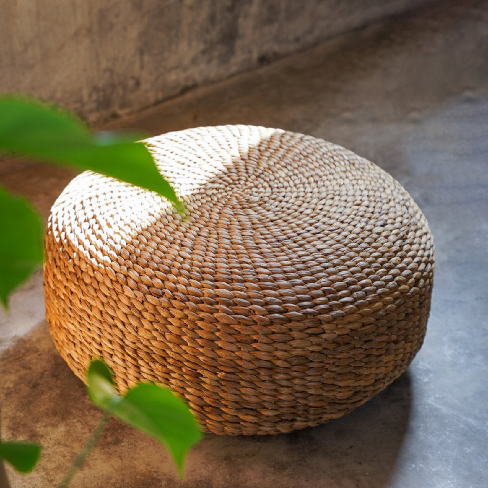 Bazar Bizar Antwerp The Hyacinth Pouffe - Natural - M