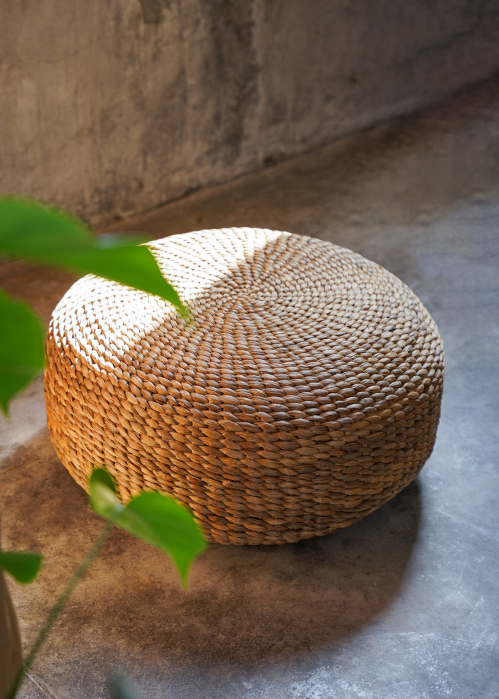 Bazar Bizar Antwerp The Hyacinth Pouffe - Natural - M