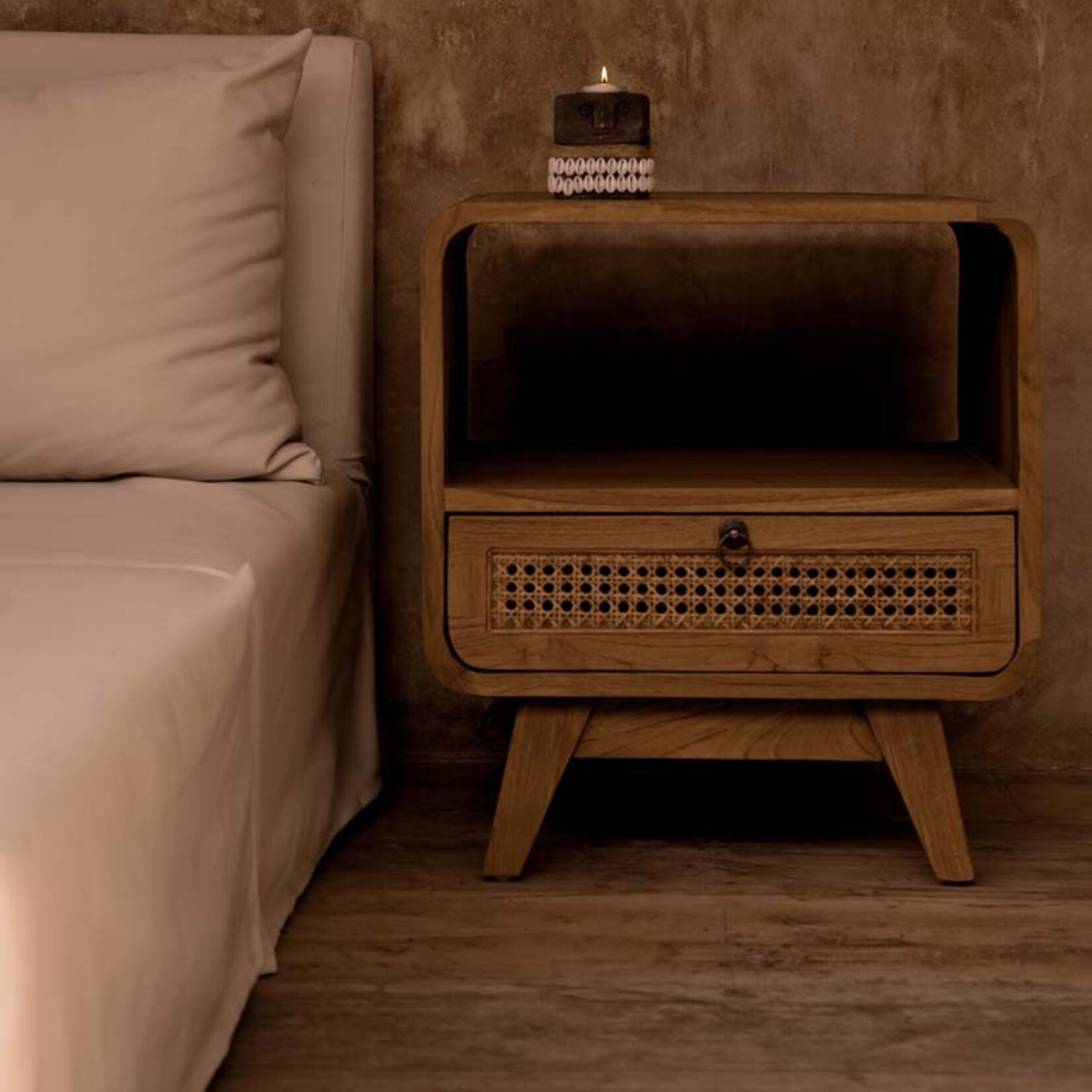 Bazar Bizar Antwerp The Breeze Nightstand - Natural
