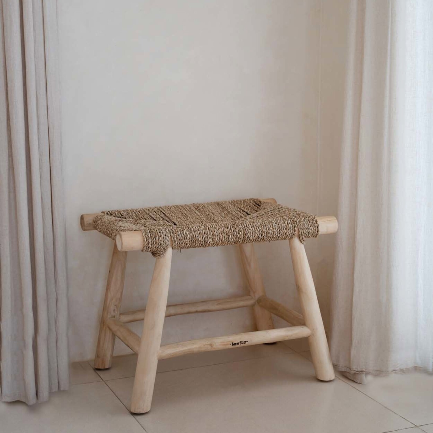 Bazar Bizar Antwerp The Porto Seagrass Stool - Natural - M