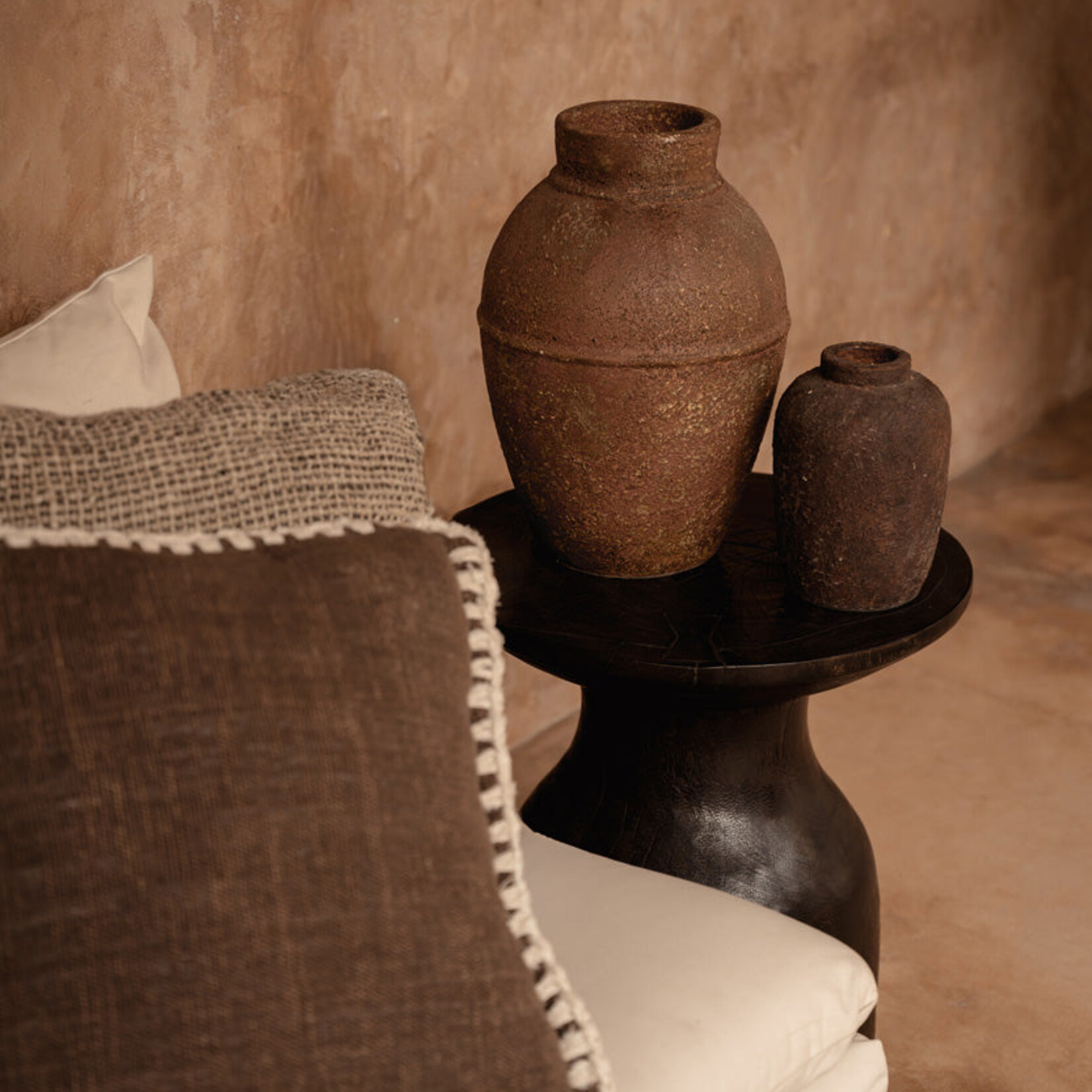 Bazar Bizar Antwerp The Amphora Rustica Vase - Terracotta - L