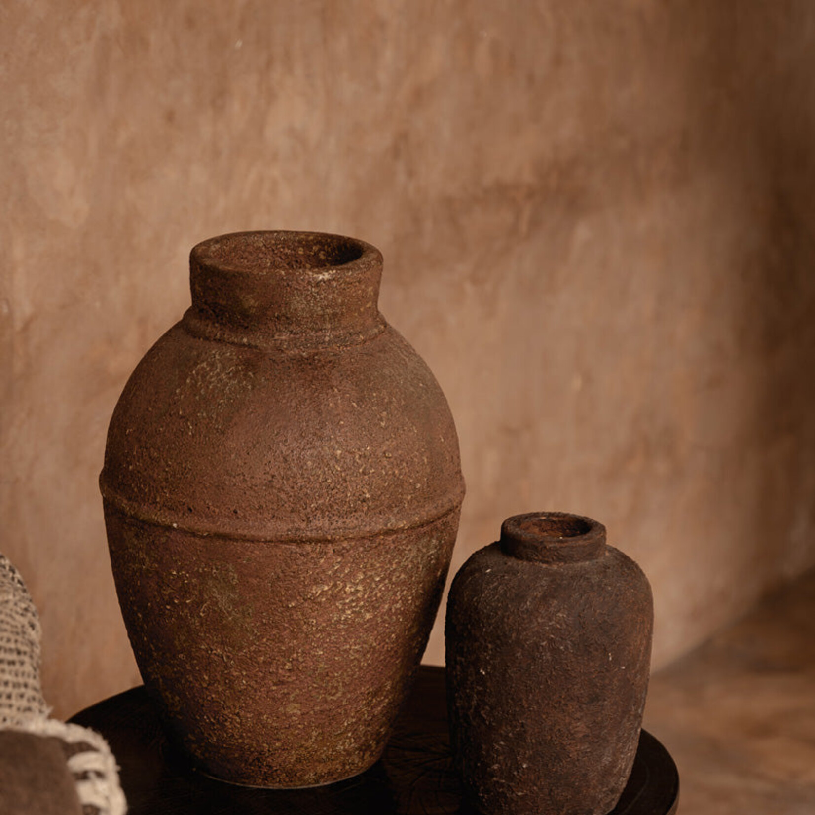 Bazar Bizar Antwerp The Amphora Rustica Vase - Terracotta - L