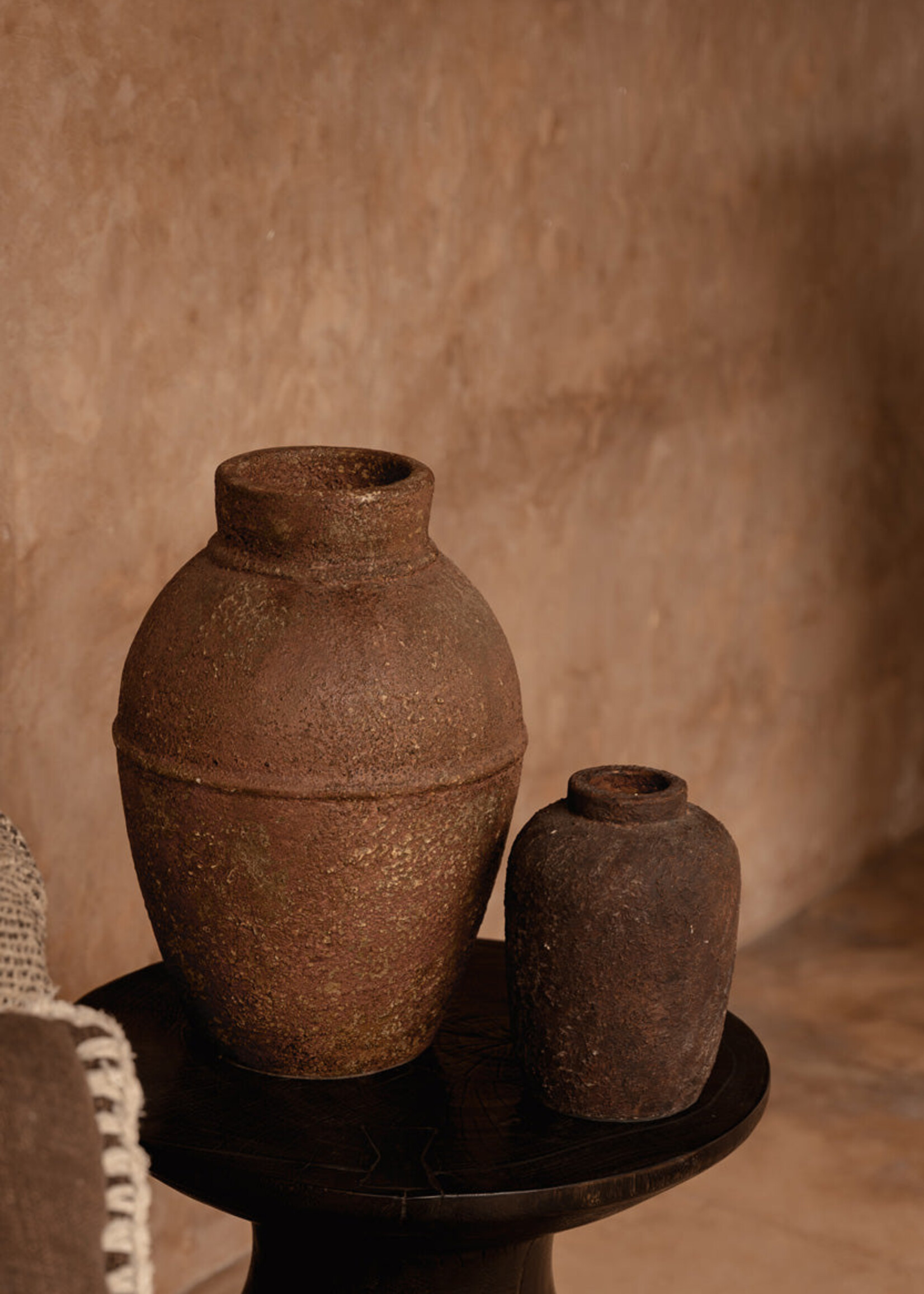 Bazar Bizar Antwerp The Amphora Rustica Vase - Terracotta - L