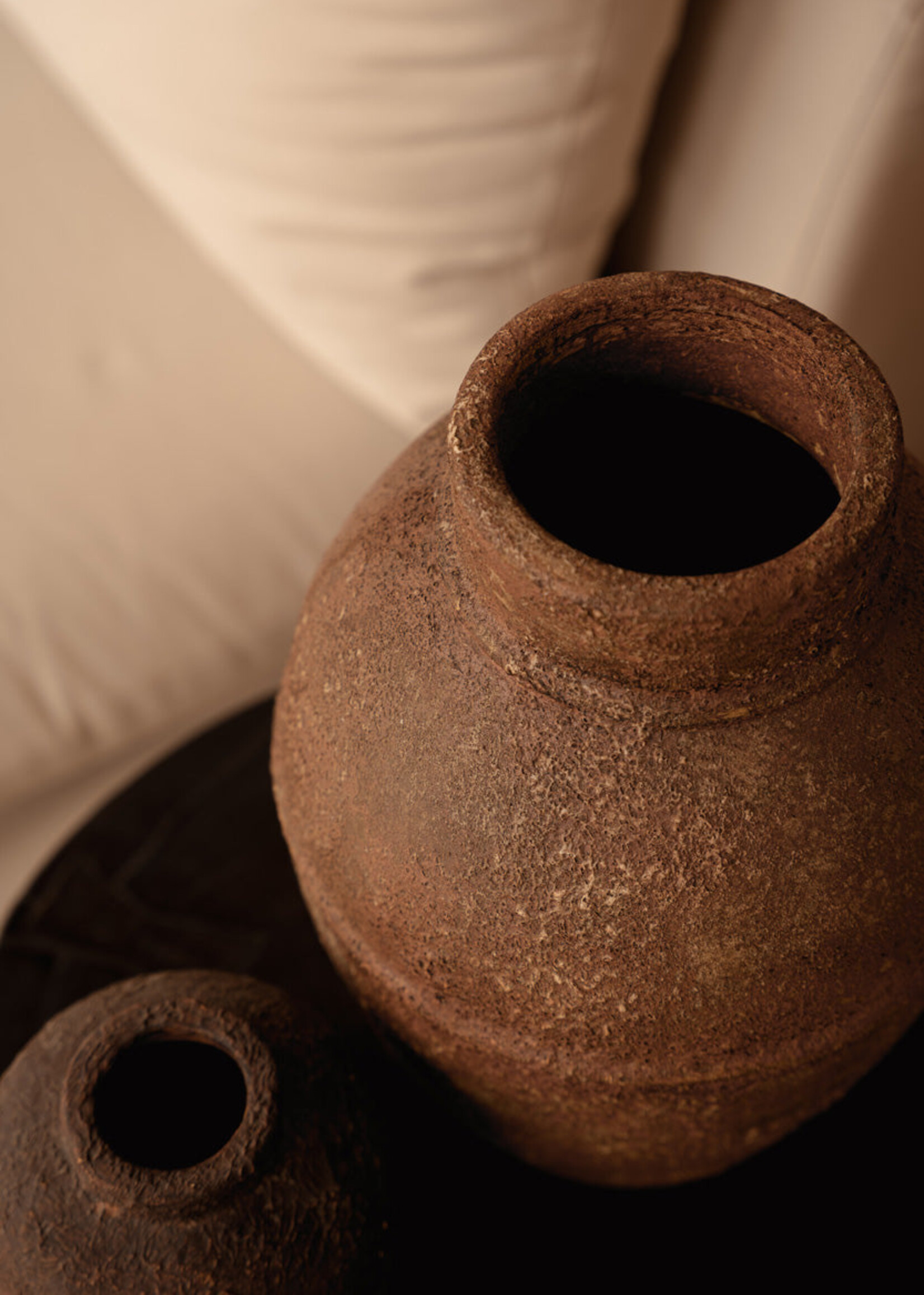 Bazar Bizar Antwerp The Amphora Rustica Vase - Terracotta - L