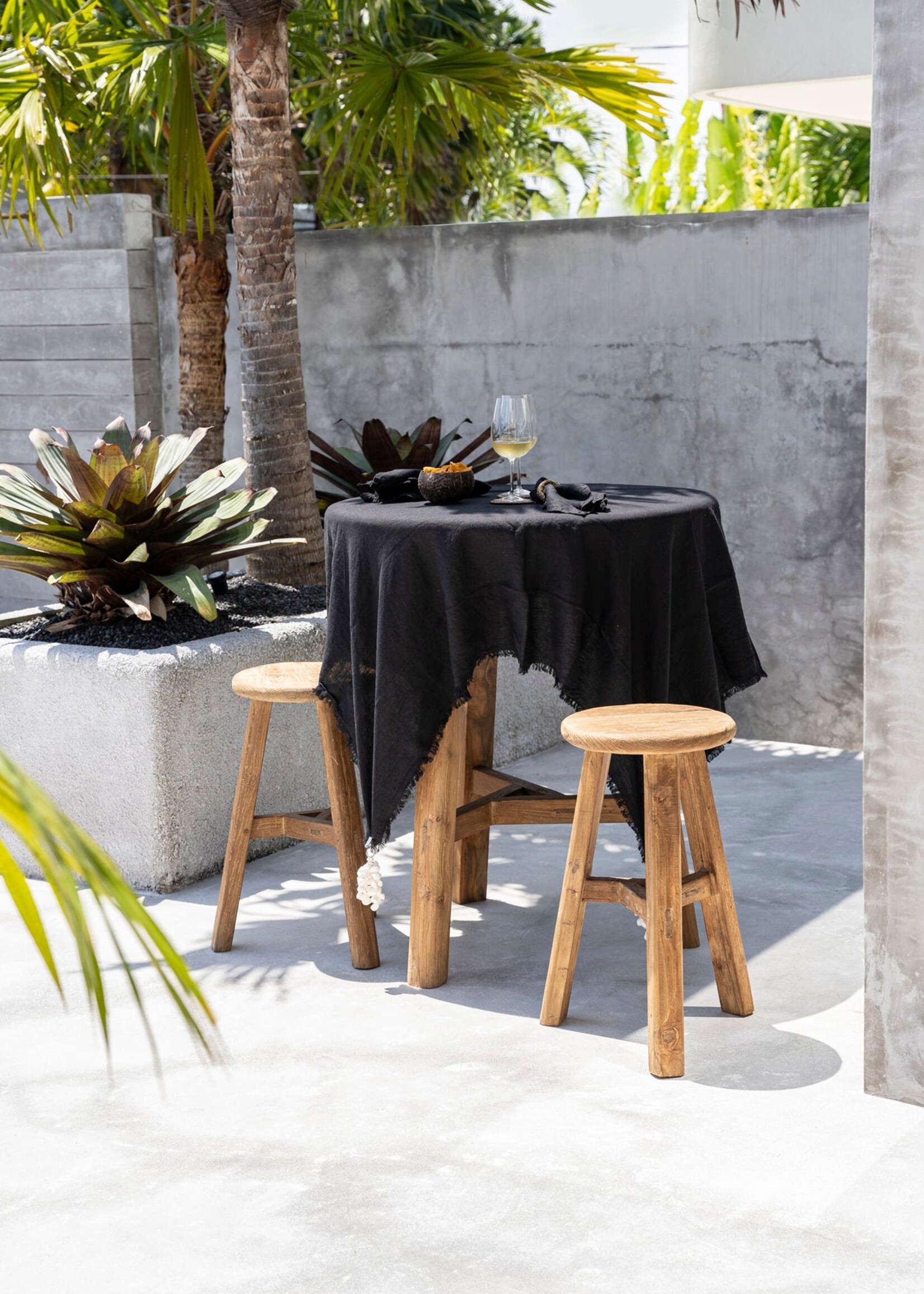 Bazar Bizar Antwerp The Linen Tablecloth - Black - 150x200