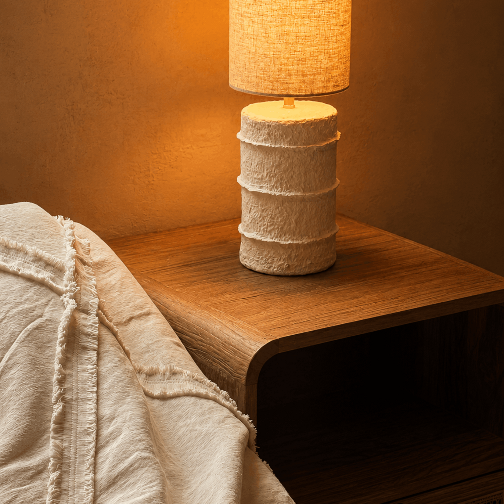 Bazar Bizar Antwerp The Contour Table Lamp - White - S