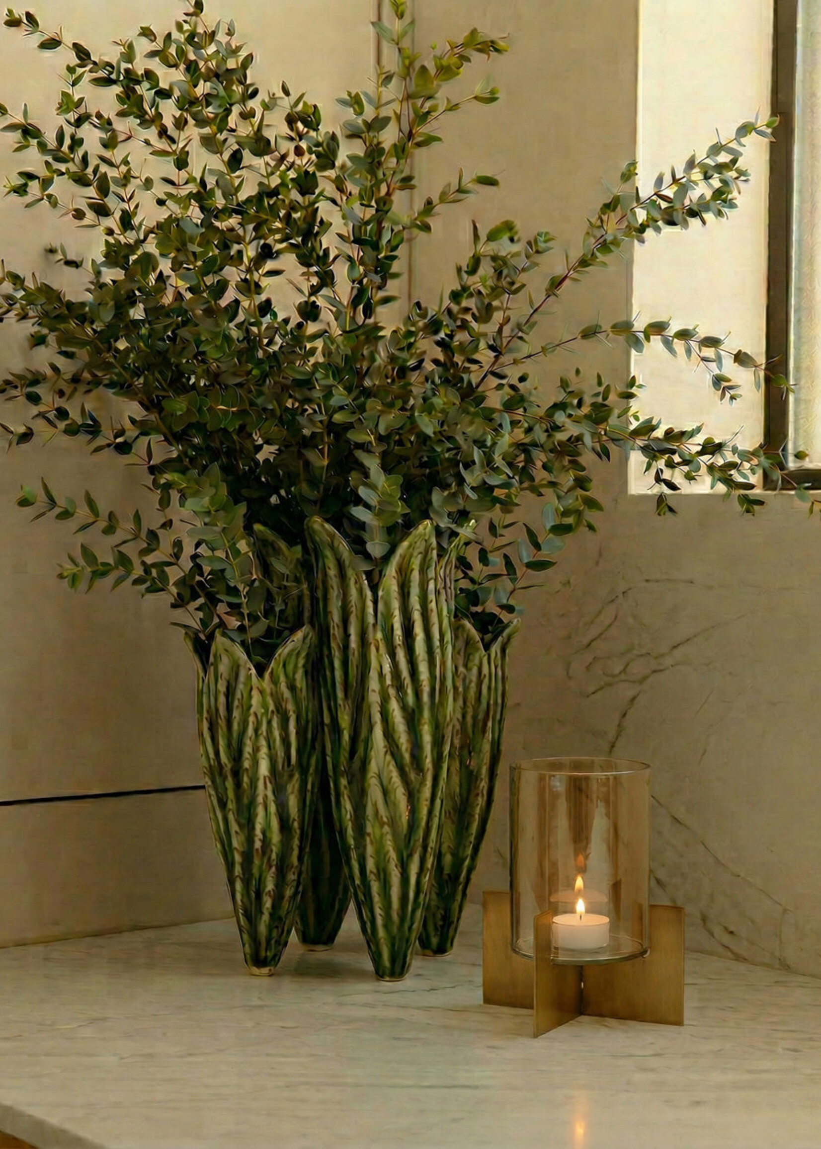 Bazar Bizar Antwerp The Tulip Leaf Vase - Forest Green