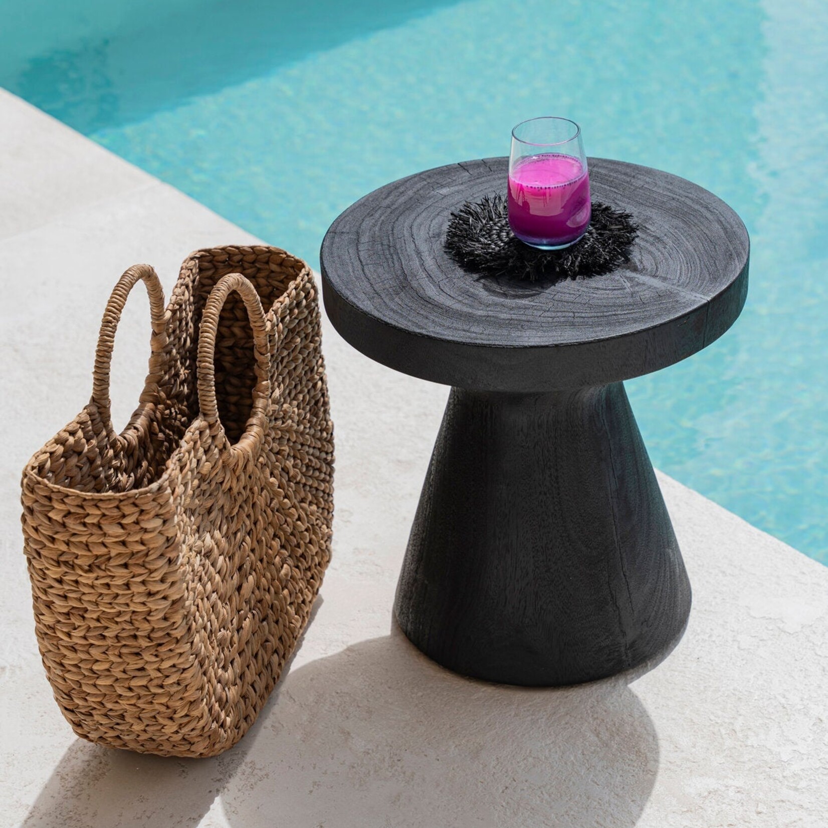 Bazar Bizar Antwerp The Gravity Side Table - Black