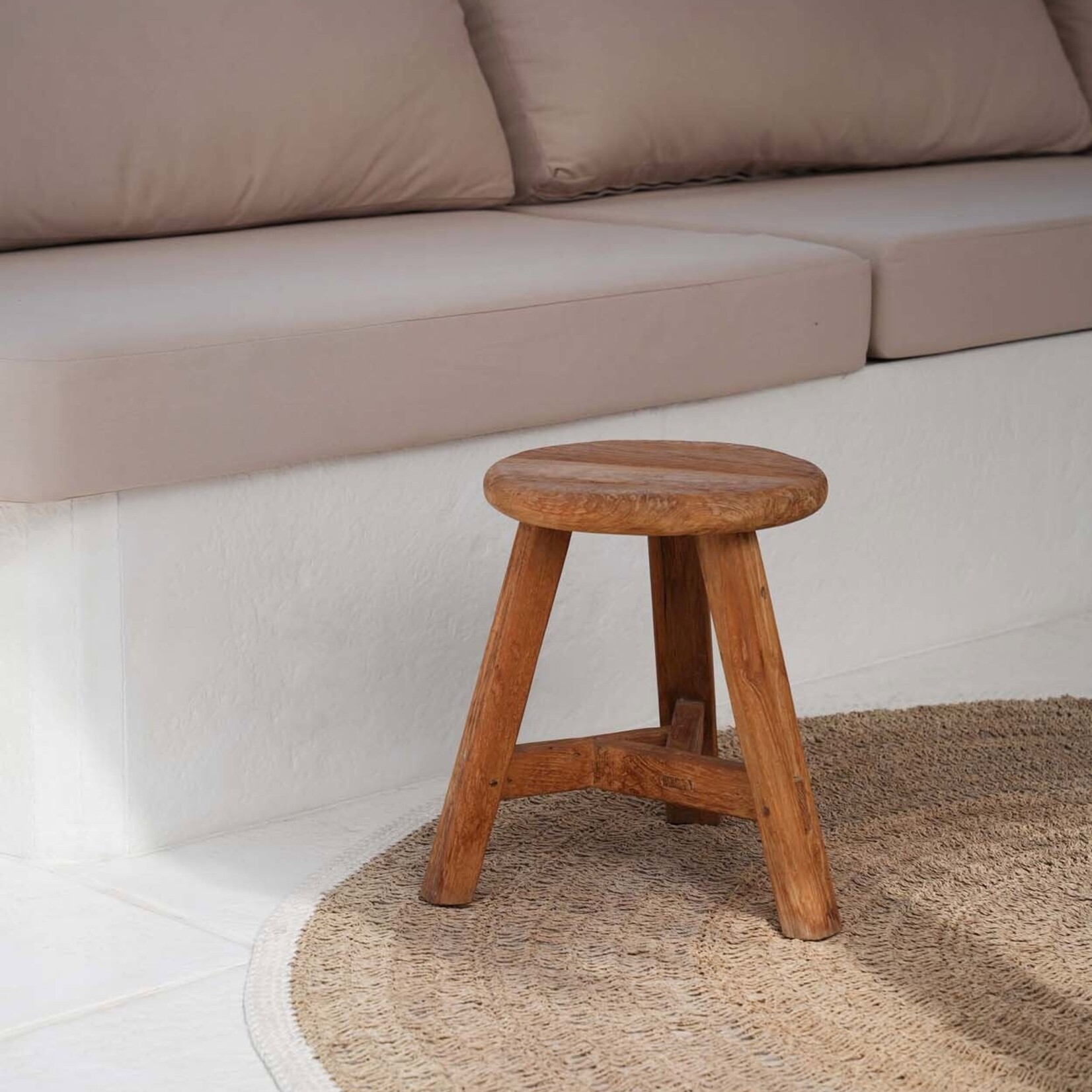 Bazar Bizar Antwerp The Noguchi Stool
