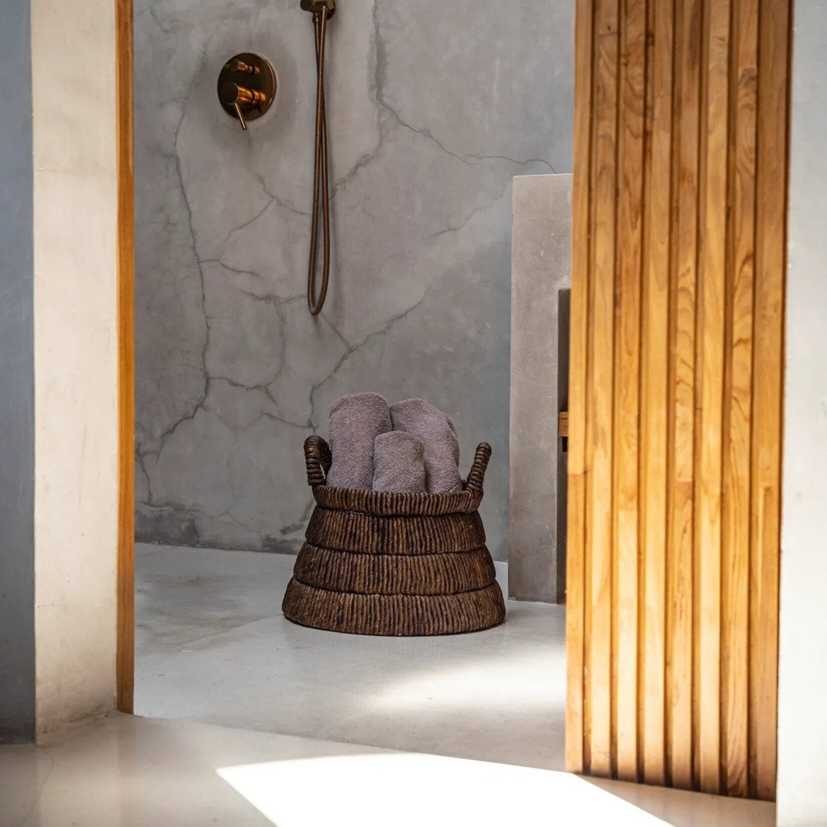 Bazar Bizar Antwerp The Chisomo Basket