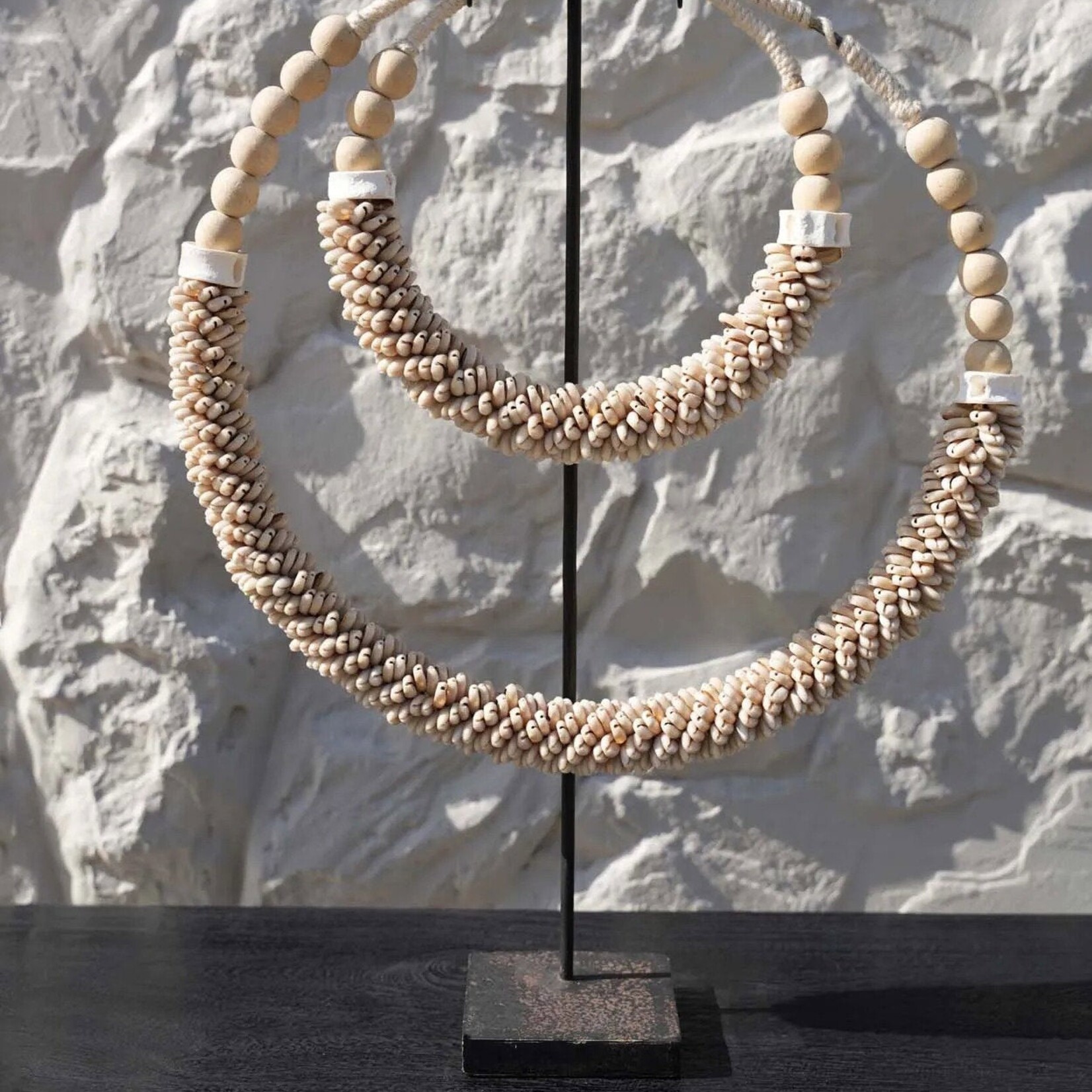 Bazar Bizar Antwerp The Double Shell Necklace On Stand - Natural
