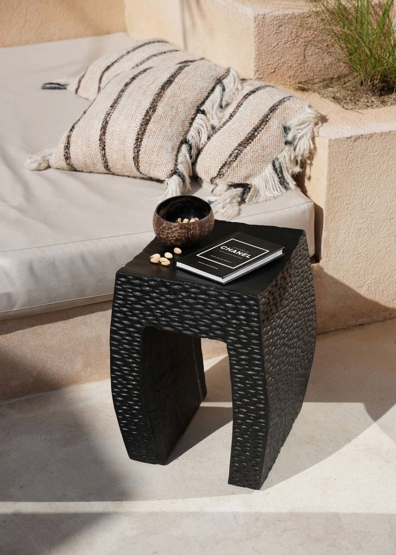 Bazar Bizar Antwerp The Montano Stool - Black