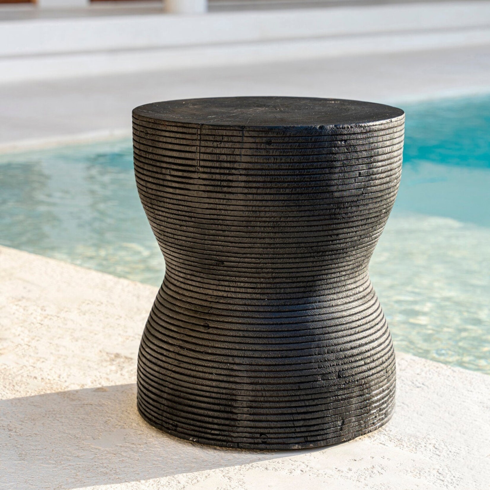 Bazar Bizar Antwerp The Kotoran Stool - Black