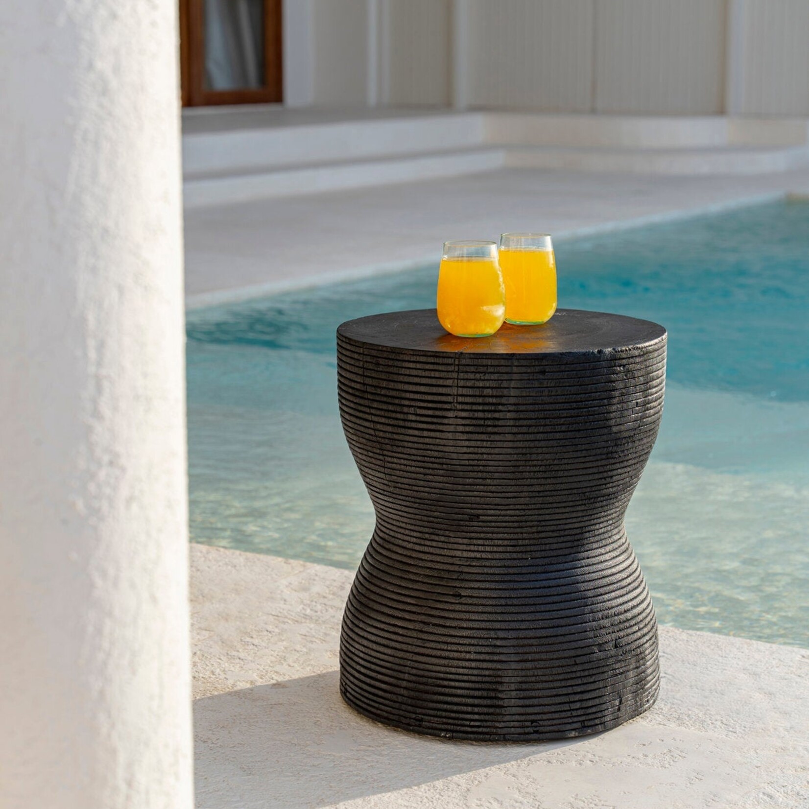 Bazar Bizar Antwerp The Kotoran Stool - Black