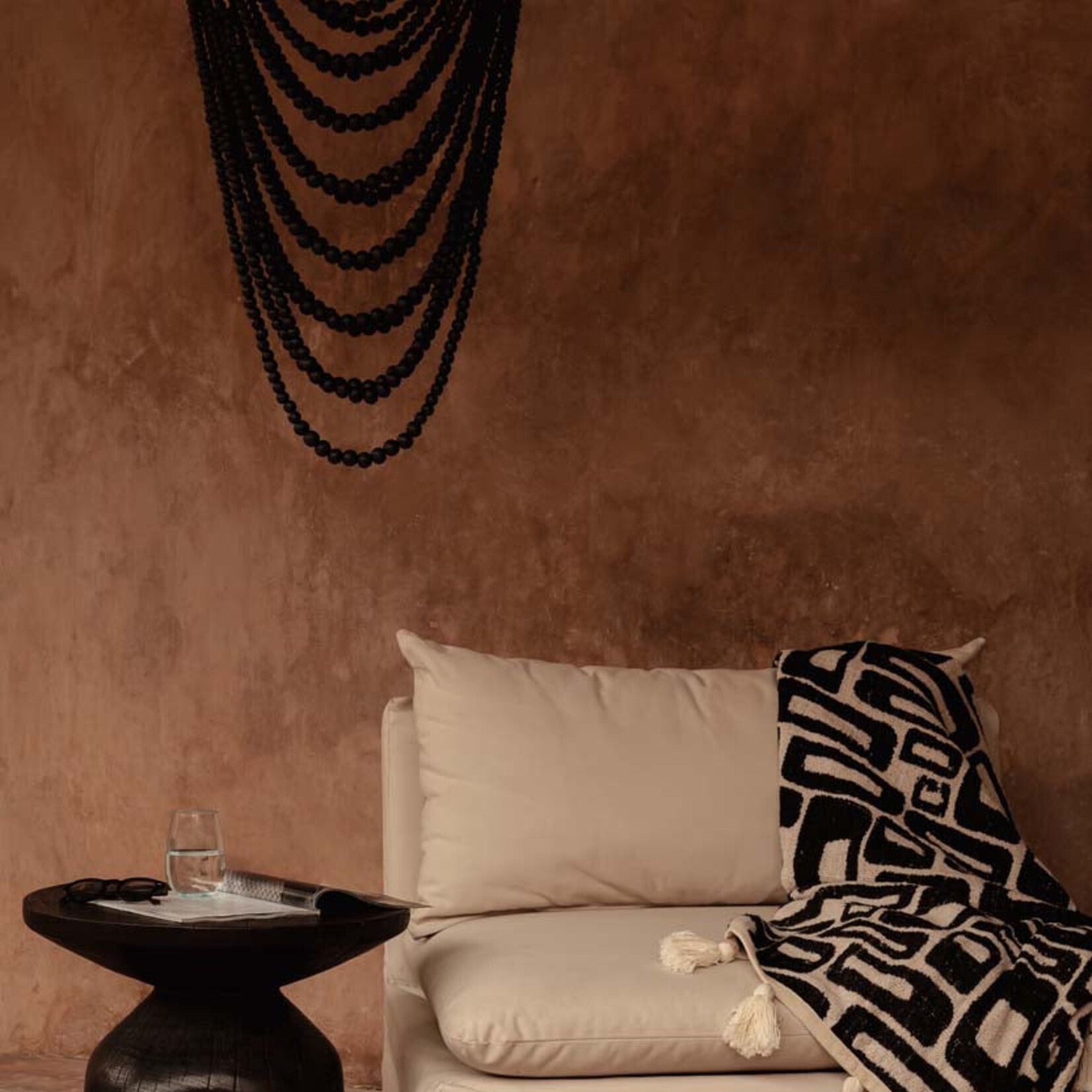 Bazar Bizar Antwerp The Wooden Bead Chandelier - Black - L