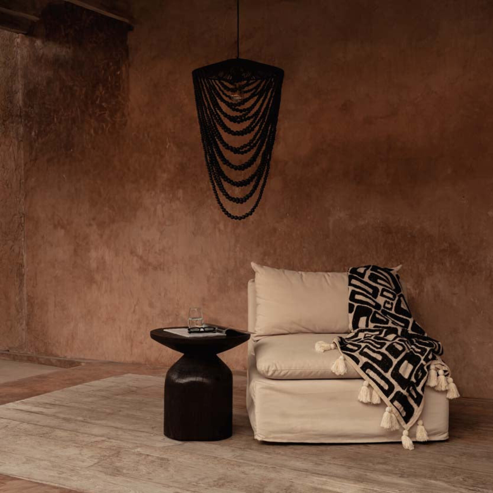 Bazar Bizar Antwerp The Wooden Bead Chandelier - Black - L