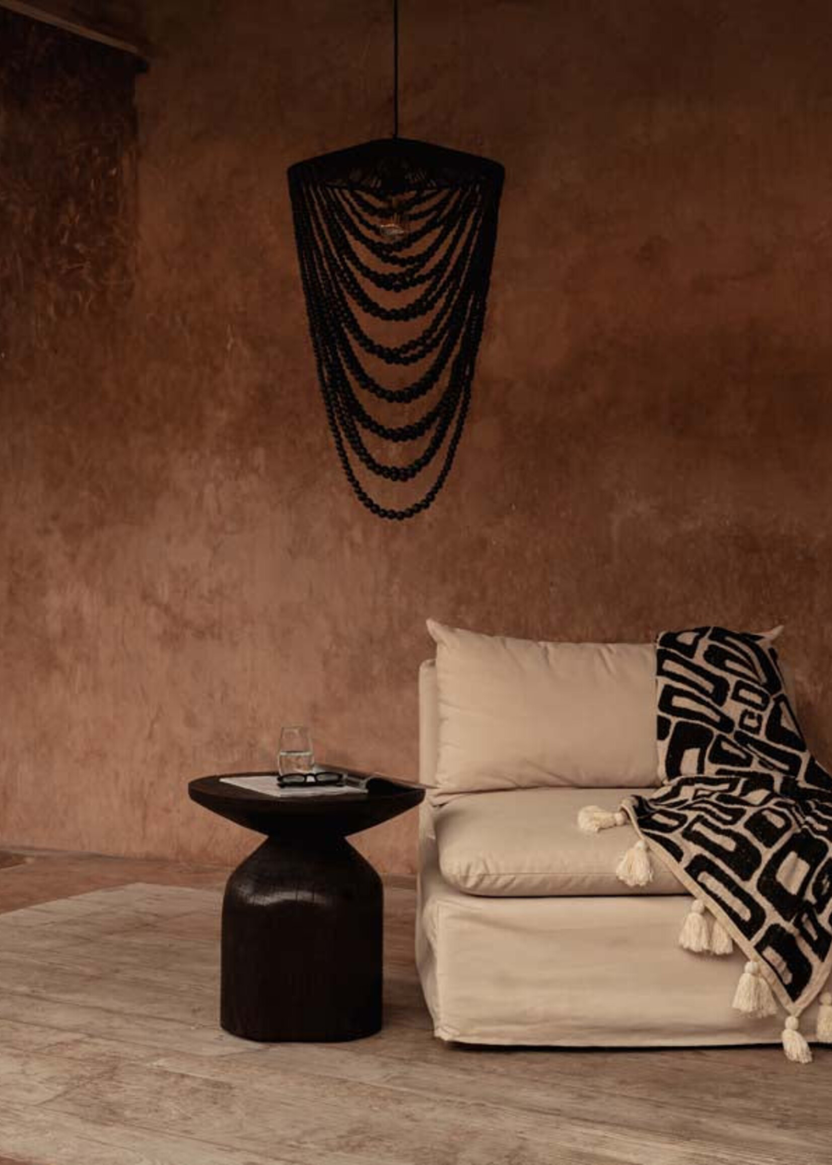 Bazar Bizar Antwerp The Wooden Bead Chandelier - Black - L