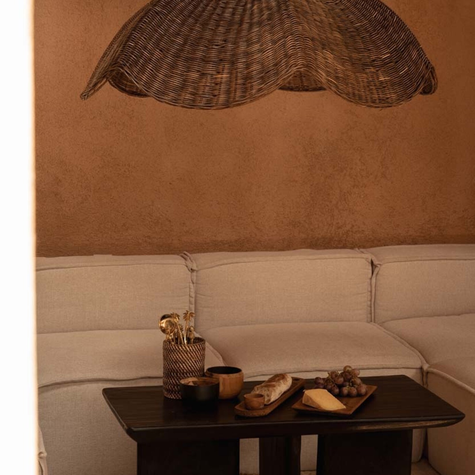 Bazar Bizar Antwerp The Wave Pendant - Dark Walnut - L