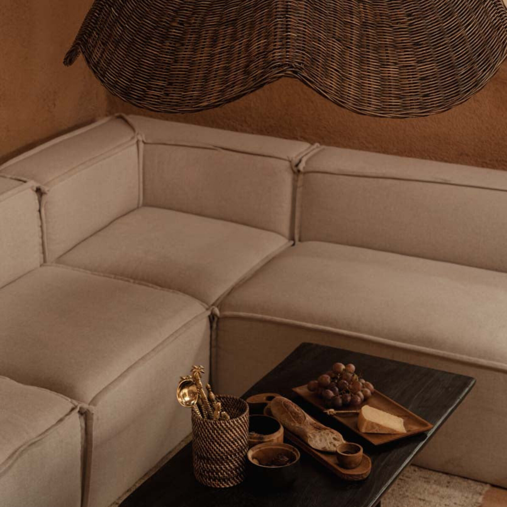 Bazar Bizar Antwerp The Wave Pendant - Dark Walnut - L