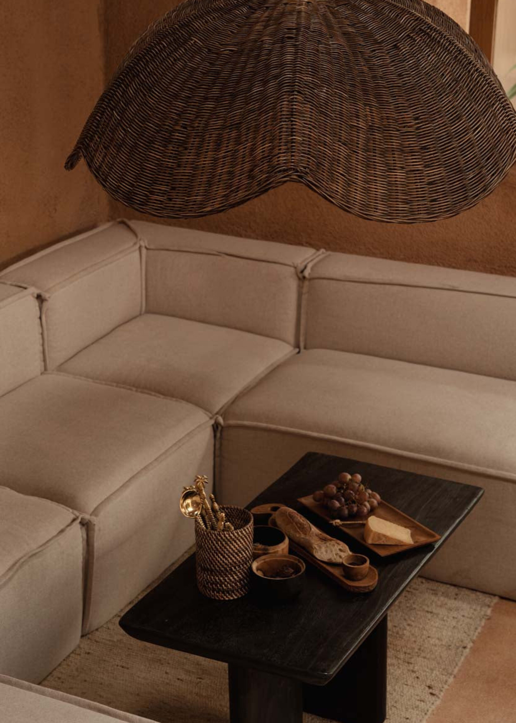 Bazar Bizar Antwerp The Wave Pendant - Dark Walnut - L