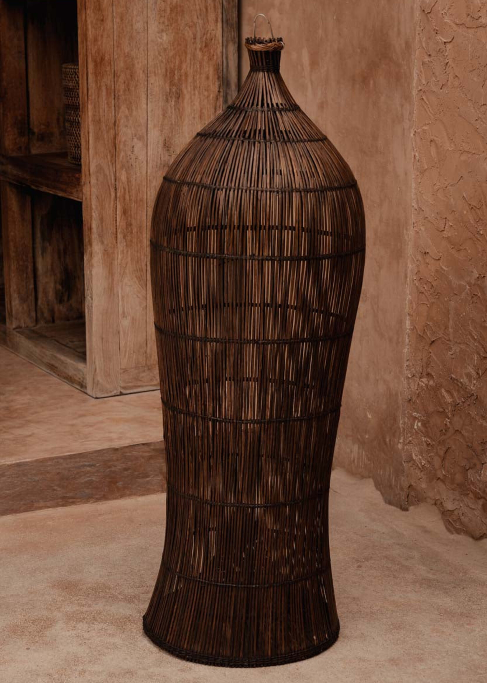 Bazar Bizar Antwerp The Oasis Tower Pendant - Dark Walnut - XL