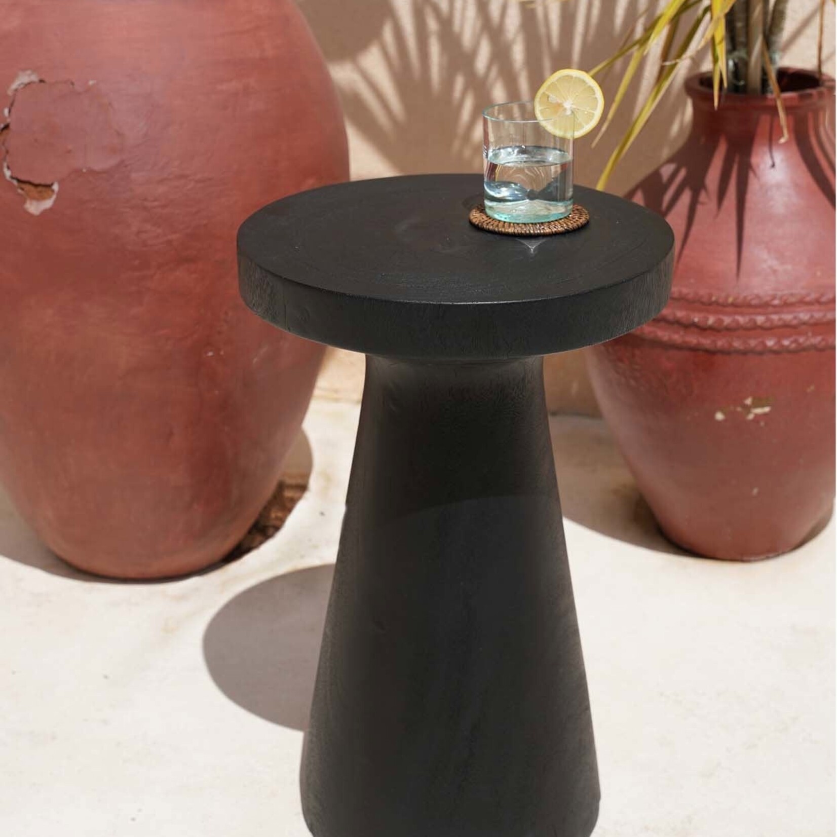 Bazar Bizar Antwerp The Fiji Side Table - Black