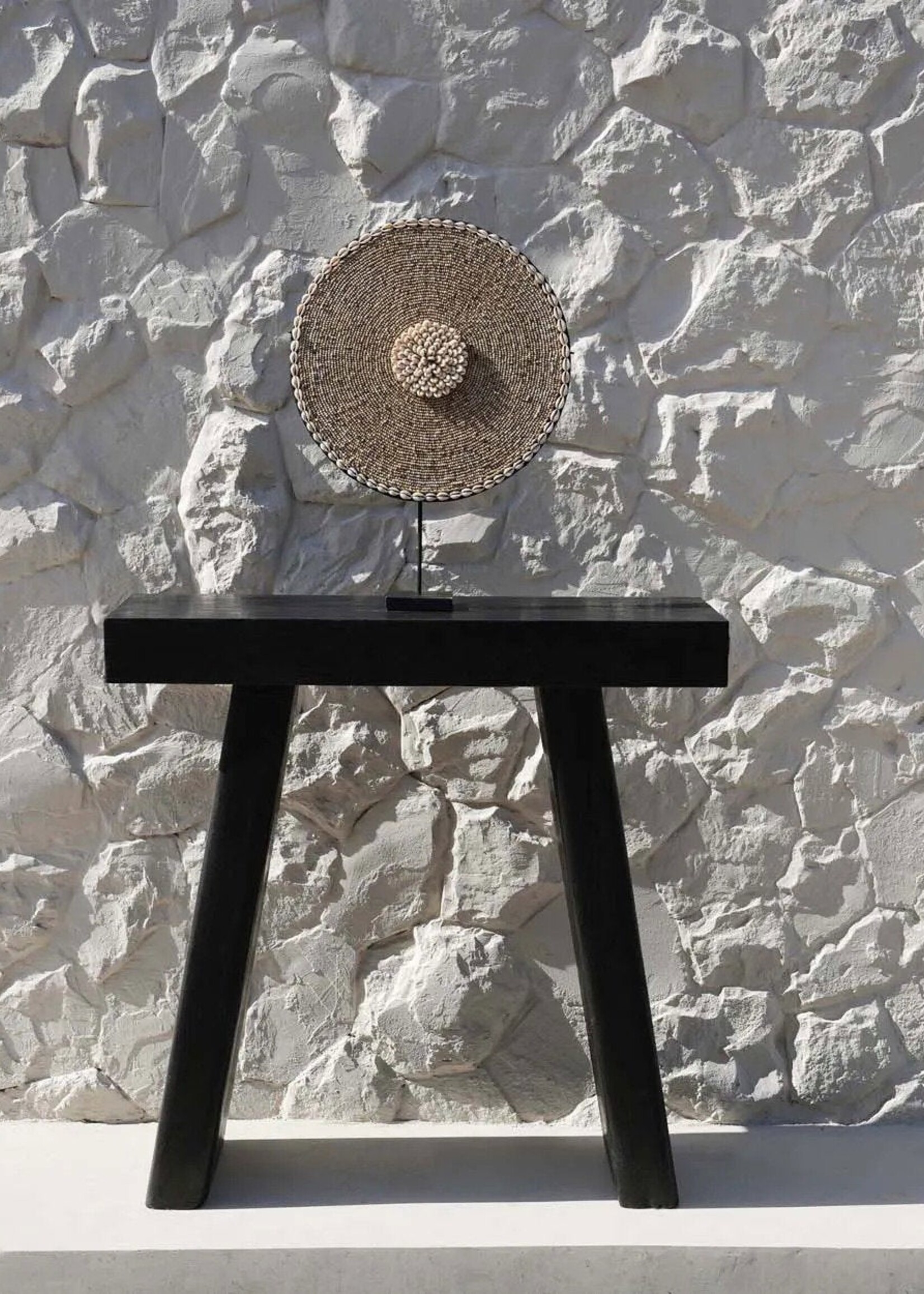 Bazar Bizar Antwerp The Shell Guadeloupe on Stand - Natural White