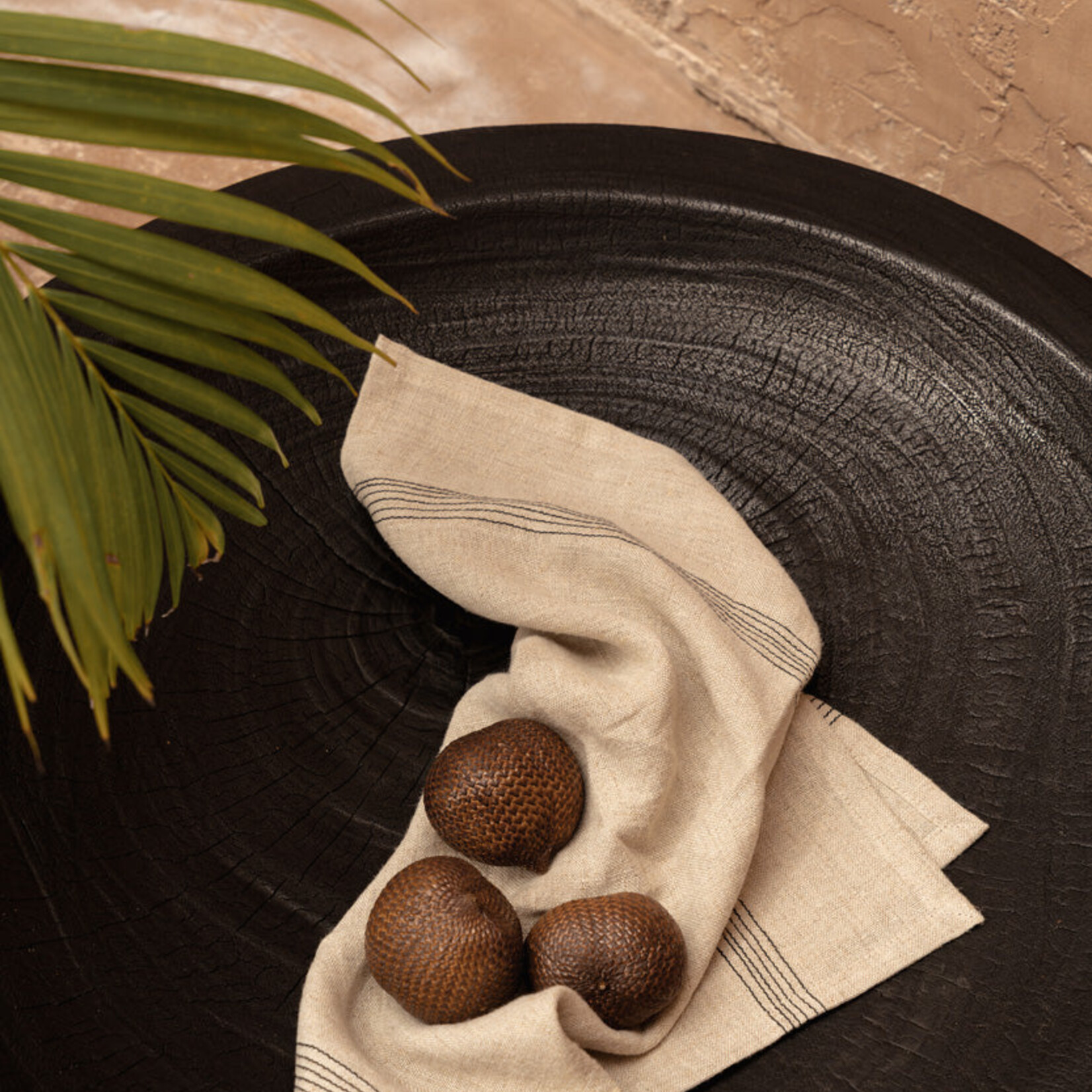 Bazar Bizar Antwerp The Bowlzilla Plate - Black - XL