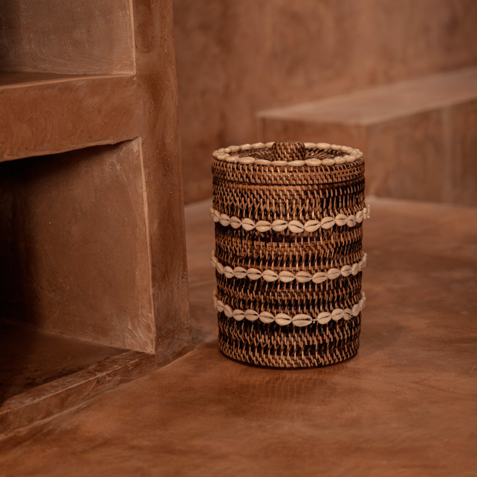 Bazar Bizar Antwerp The Shell Storage Bin - Natural Brown