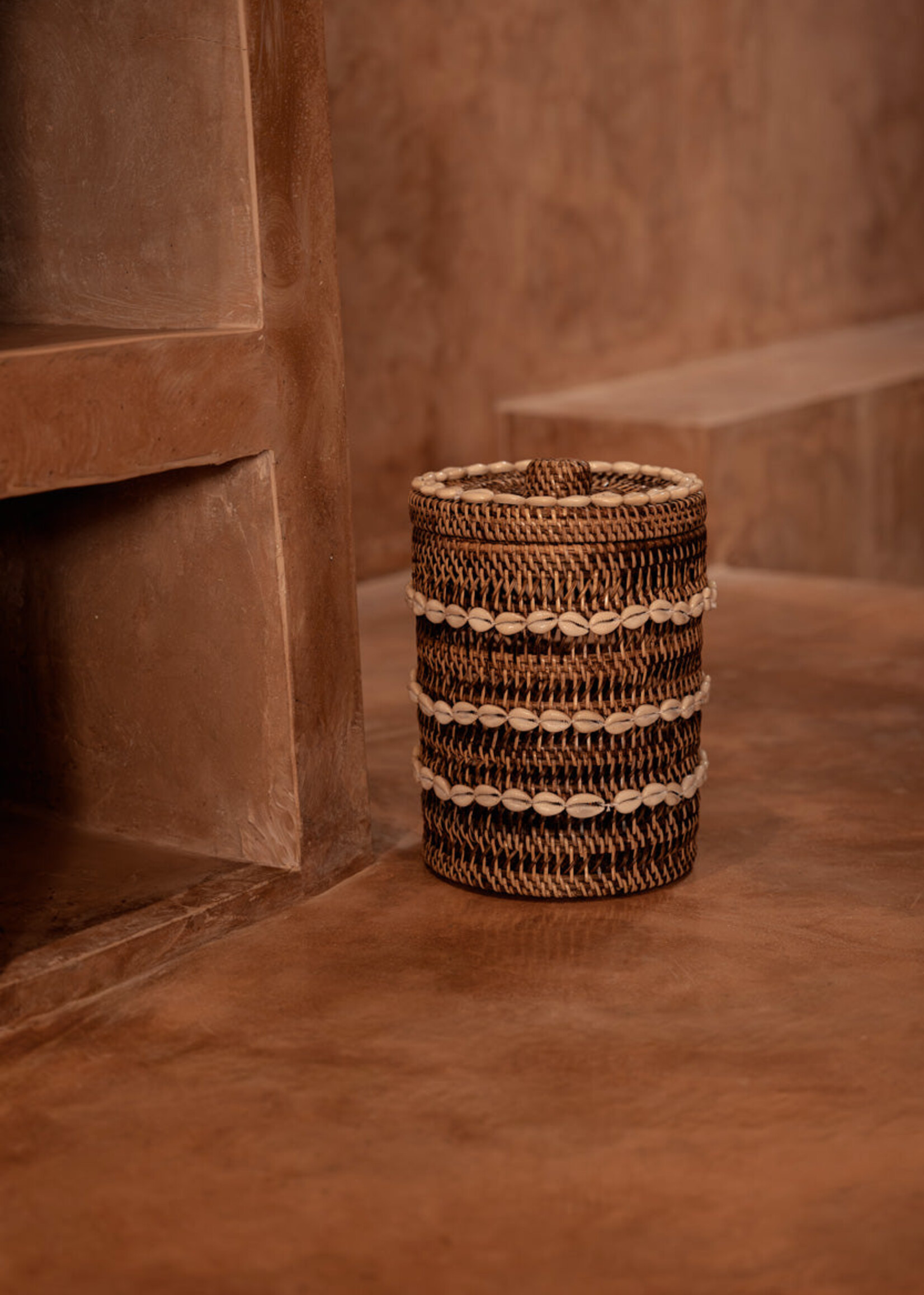 Bazar Bizar Antwerp The Shell Storage Bin - Natural Brown