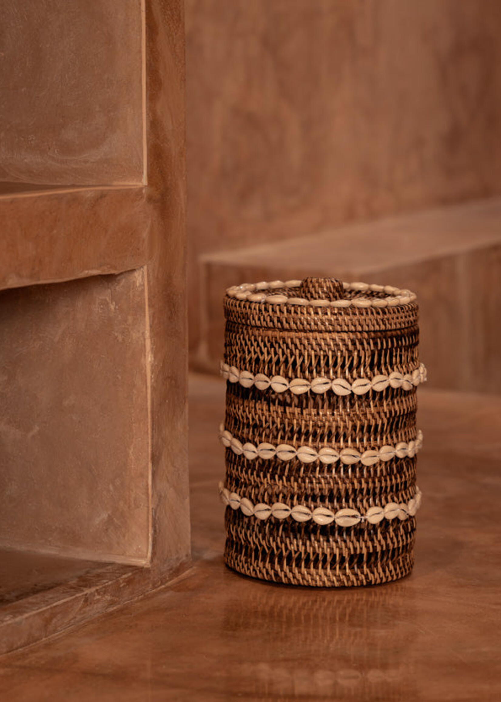 Bazar Bizar Antwerp The Shell Storage Bin - Natural Brown