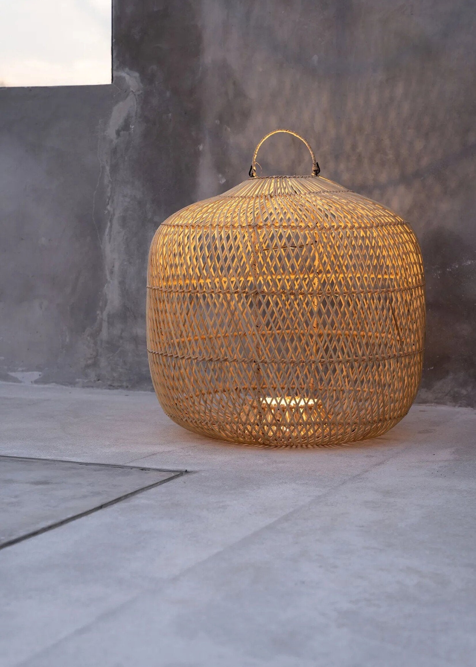 Bazar Bizar Antwerp The Batu Bolong Pendant - Natural - M