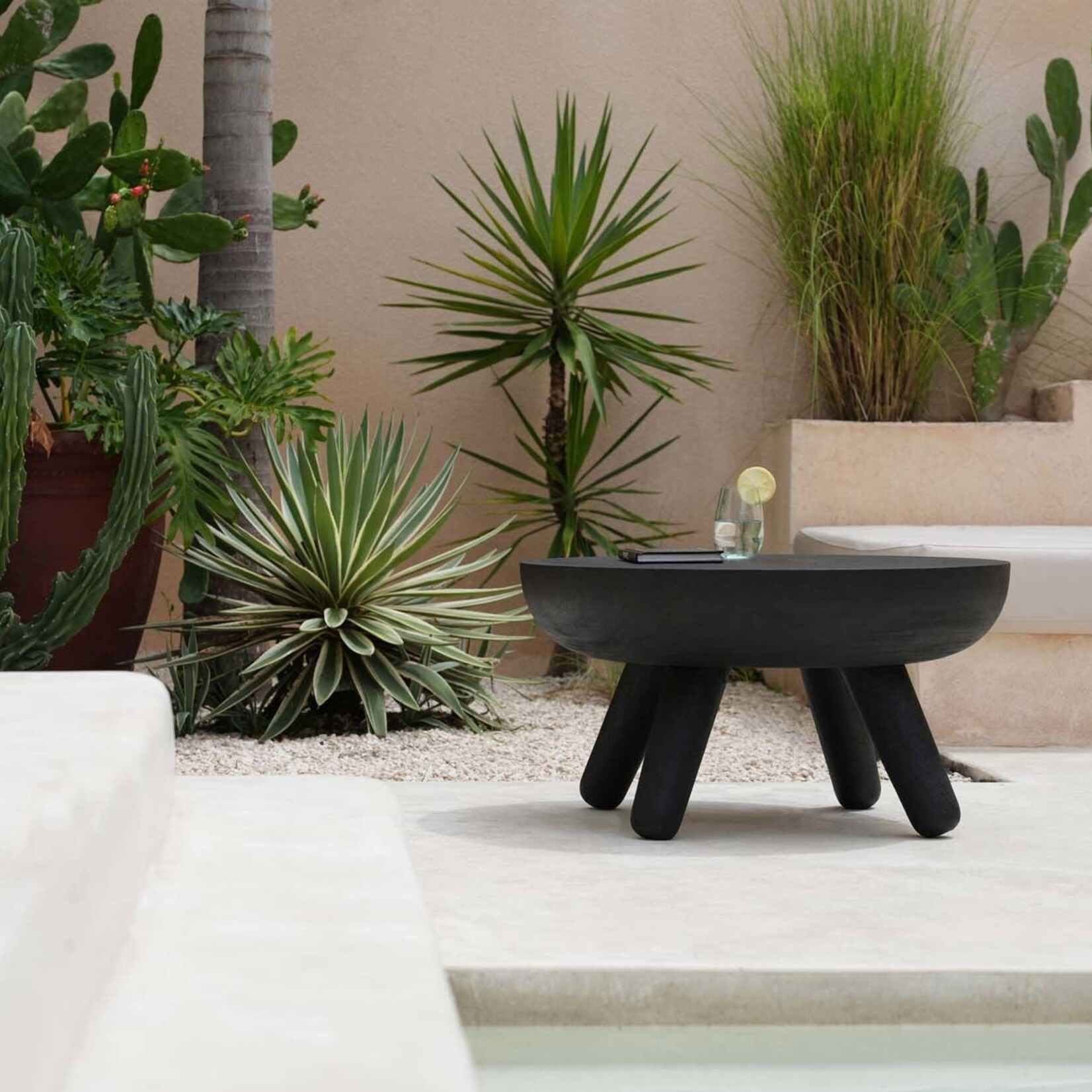 Bazar Bizar Antwerp The Losten Coffee Table - Black