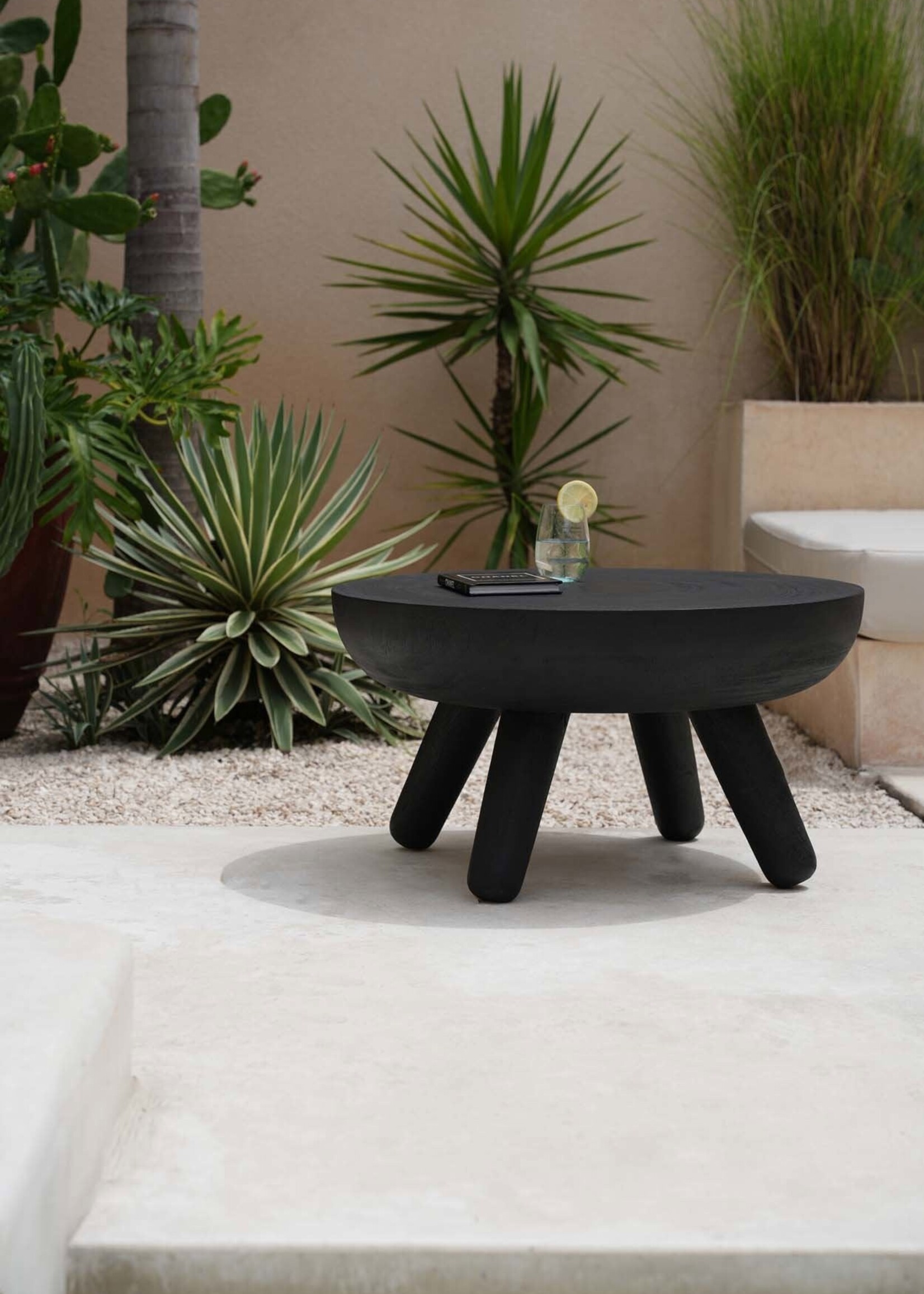 Bazar Bizar Antwerp The Losten Coffee Table - Black