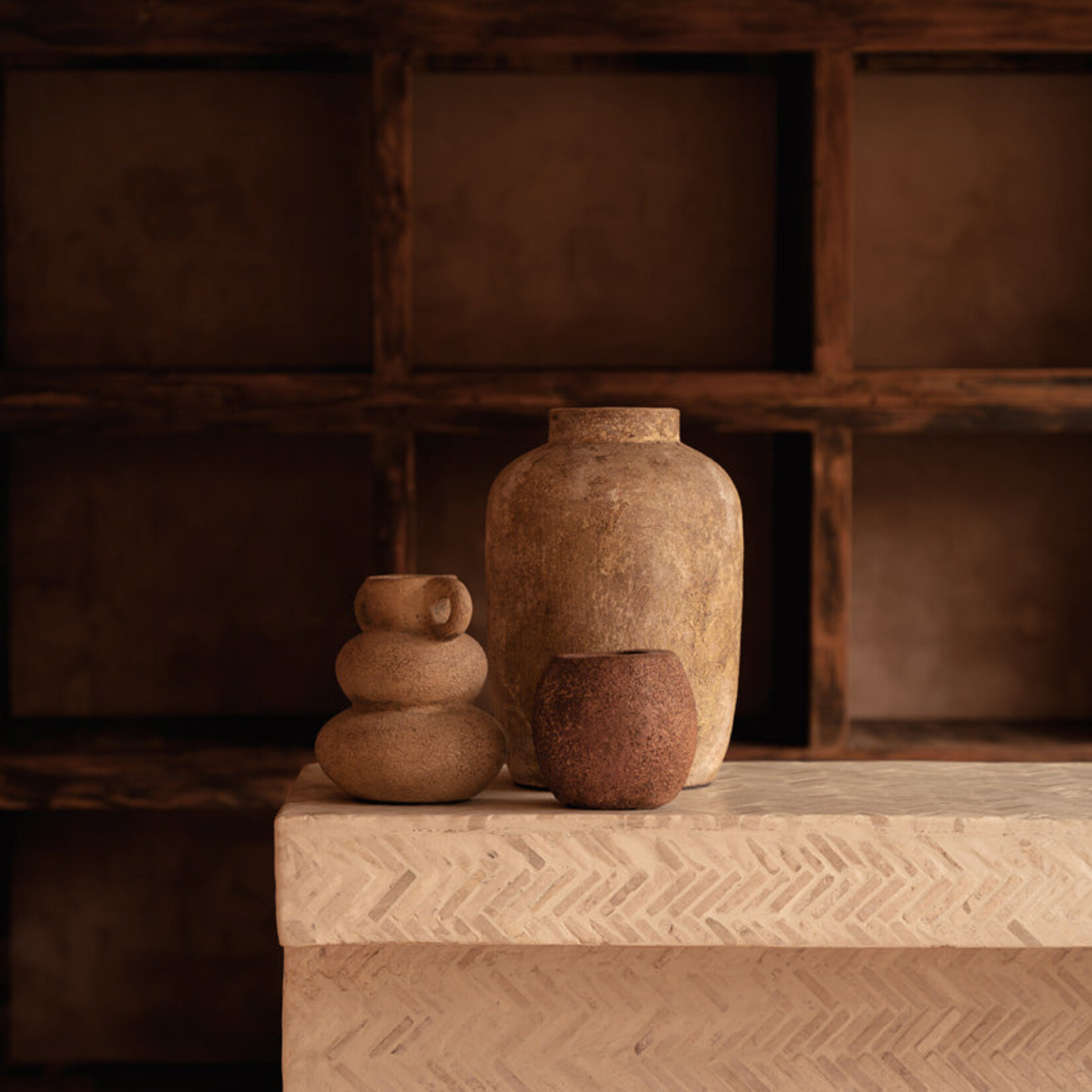 Bazar Bizar Antwerp The Earthen Balance Vase - Sand - S