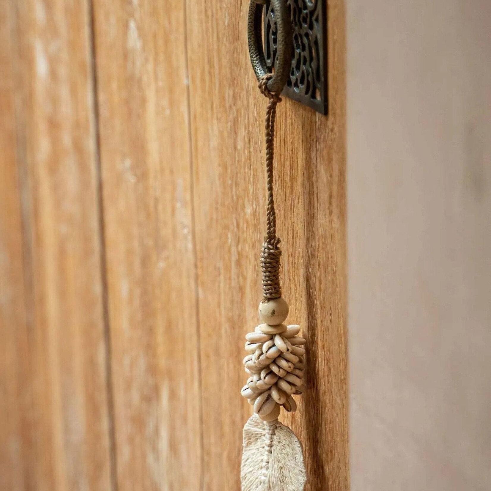 Bazar Bizar Antwerp The Leaf & Shell Tassel - Natural