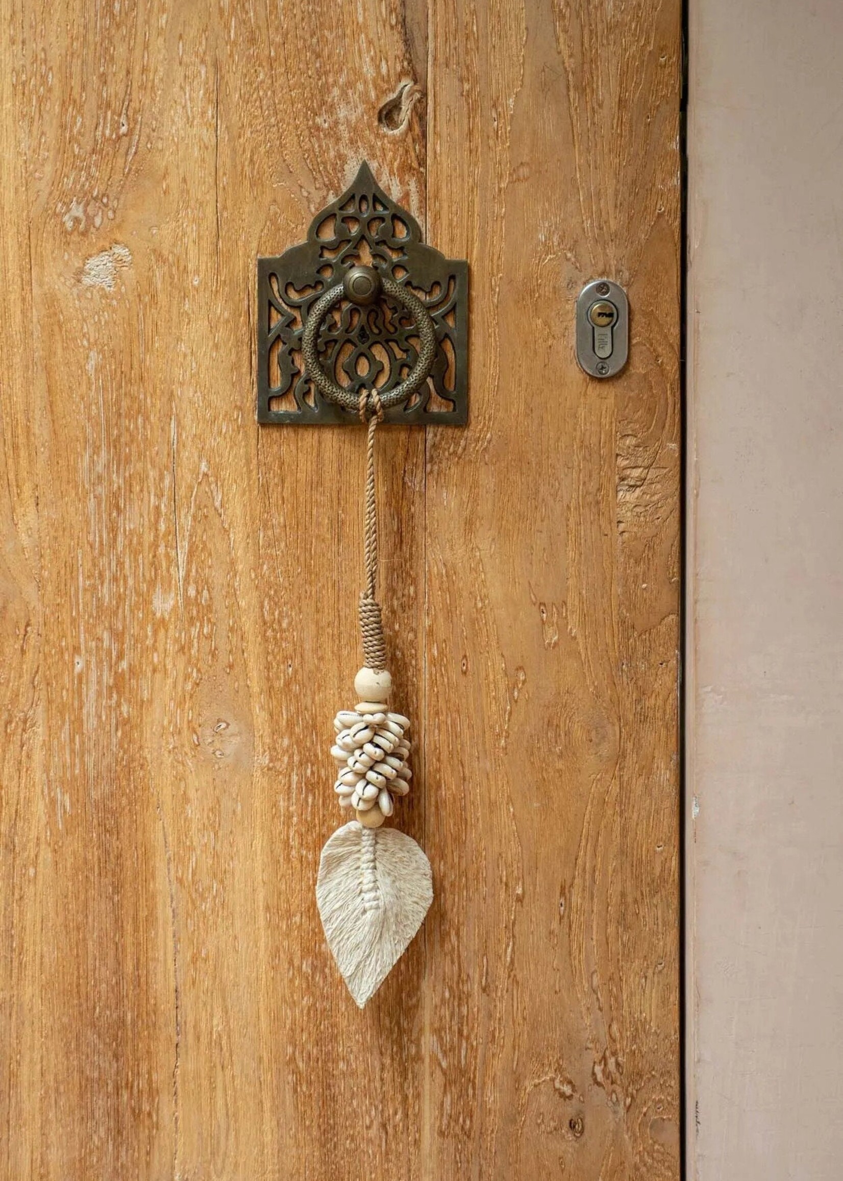 Bazar Bizar Antwerp The Leaf & Shell Tassel - Natural