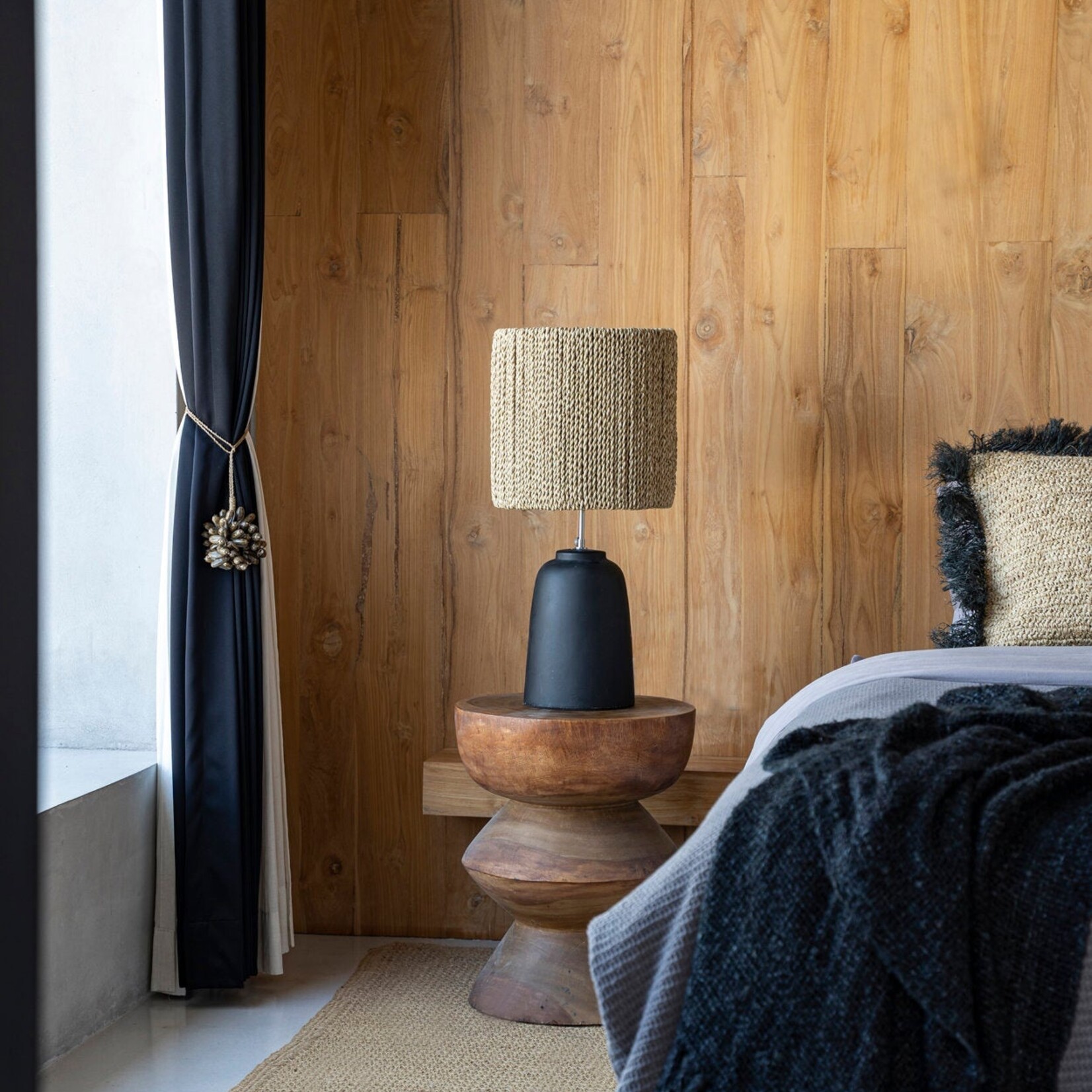 Bazar Bizar Antwerp The Indra Stool - Natural